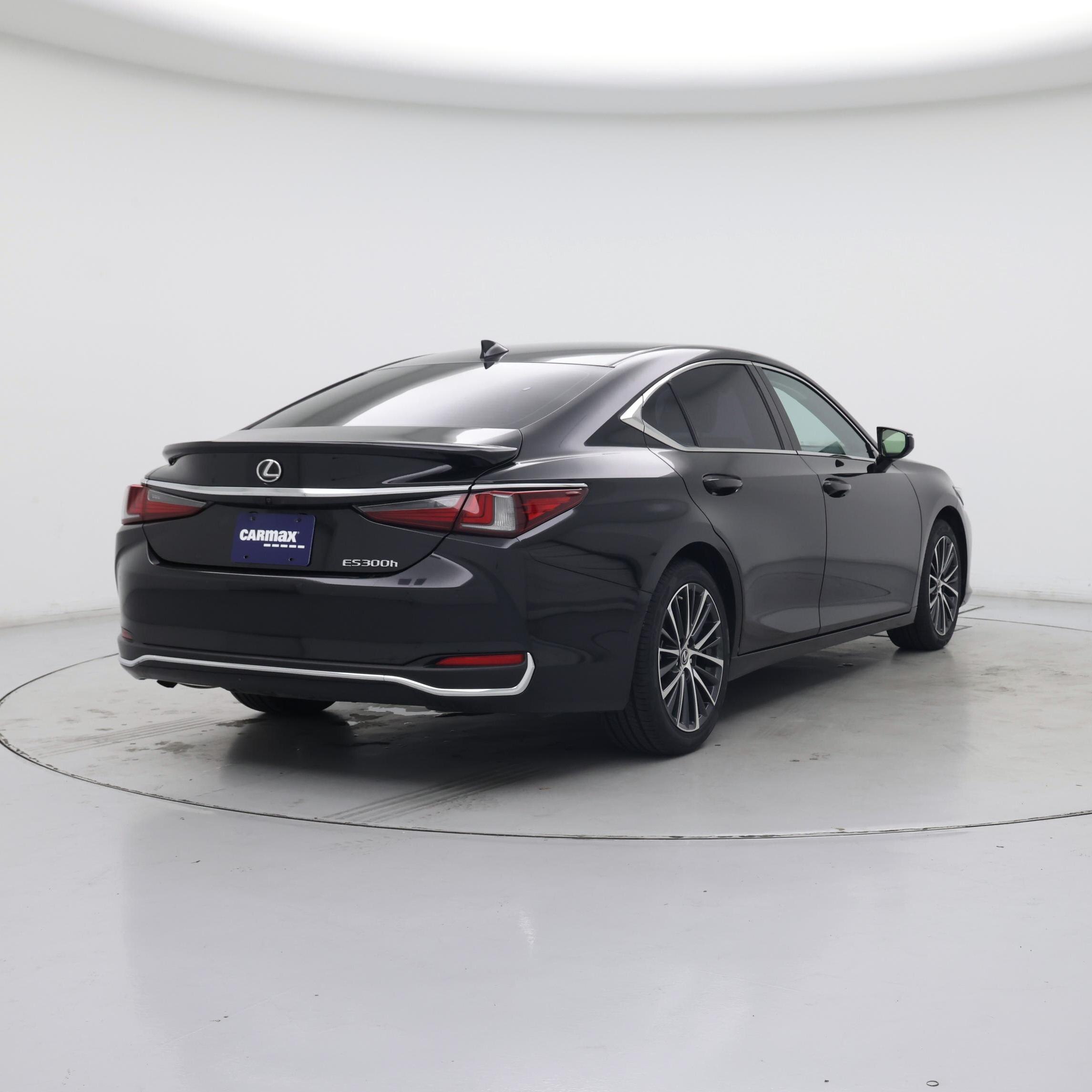 Thumbnail: 2024 Lexus ES - 8