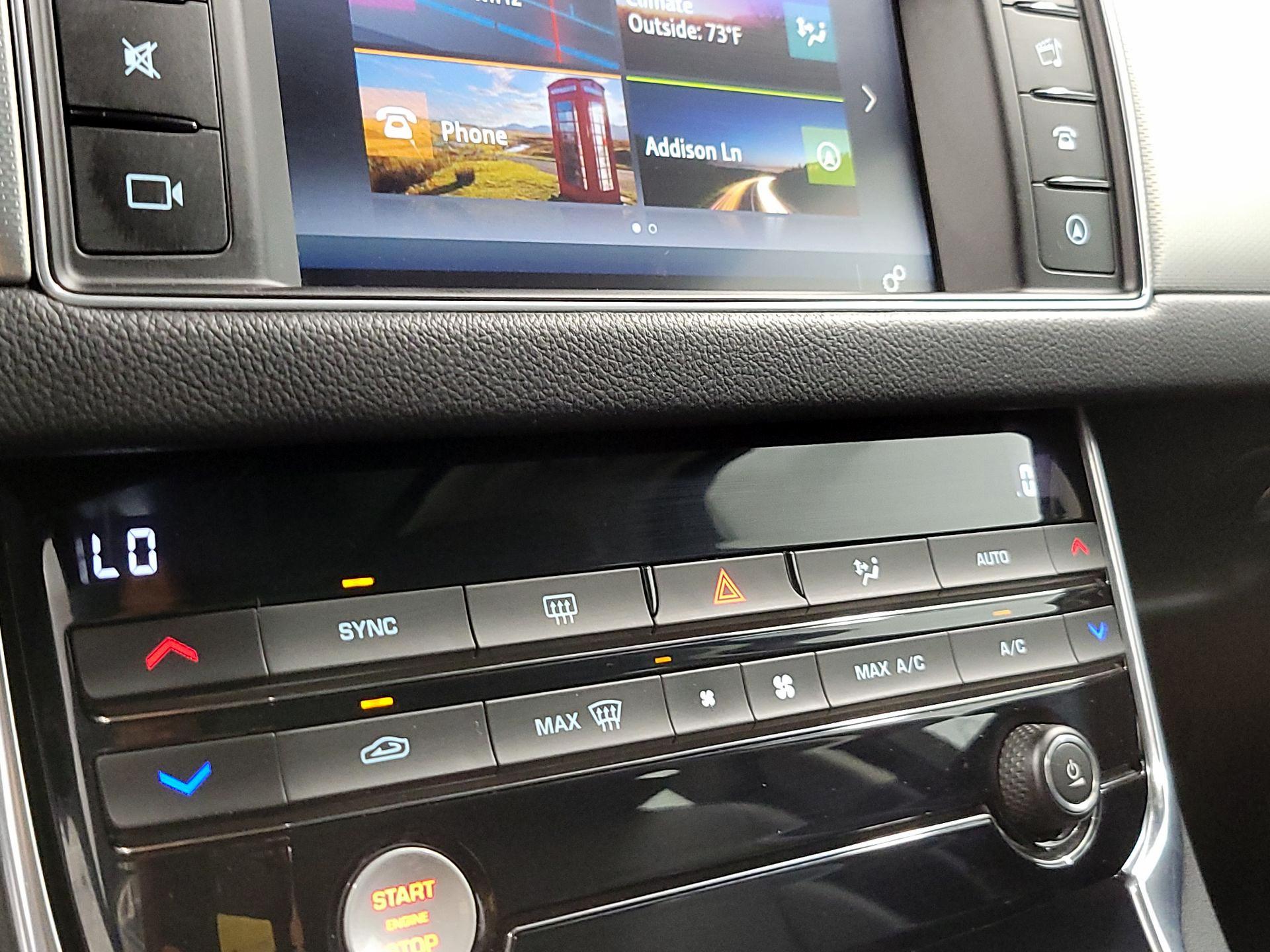 Thumbnail: 2016 Jaguar XF - 16