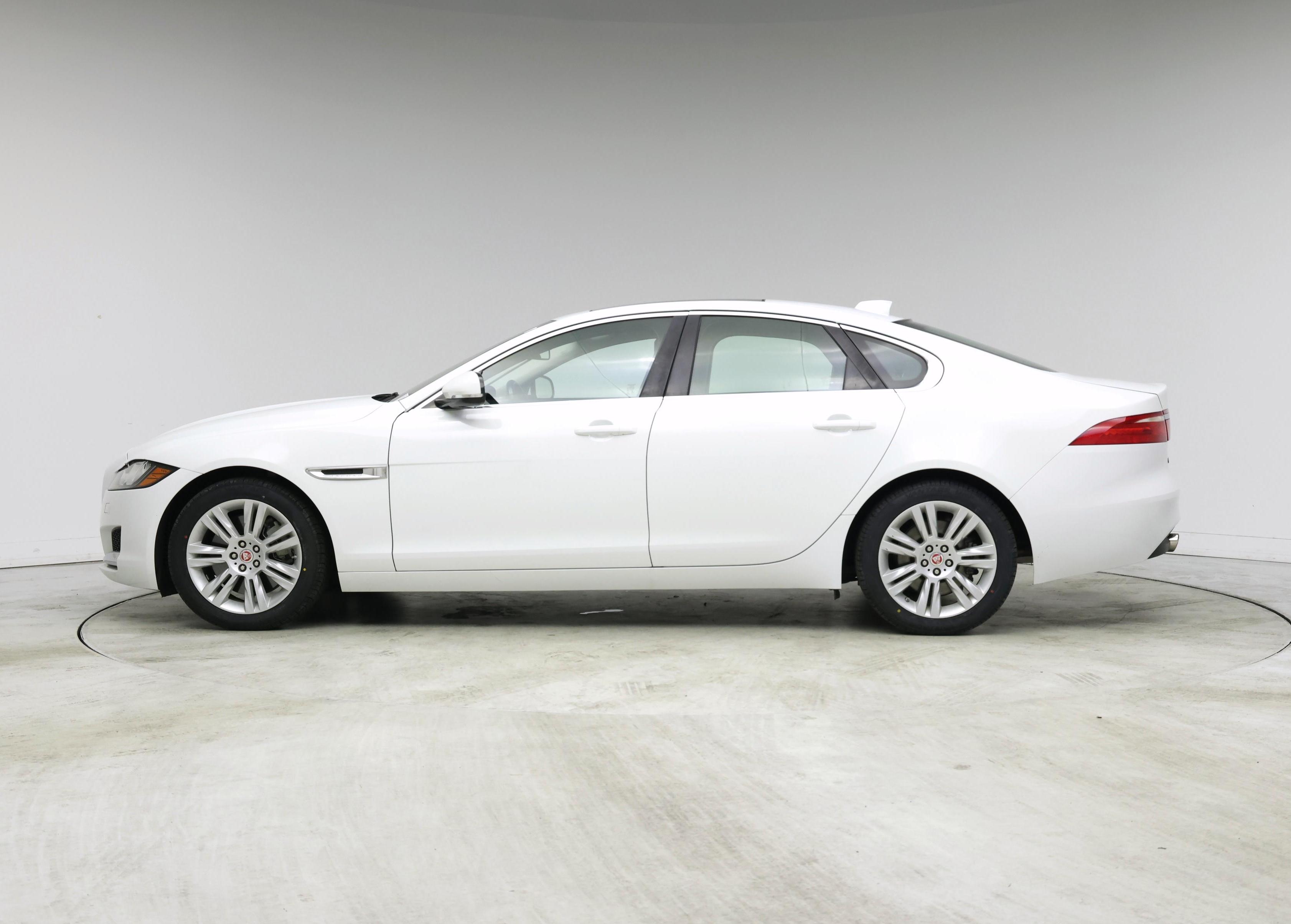 Thumbnail: 2016 Jaguar XF - 3