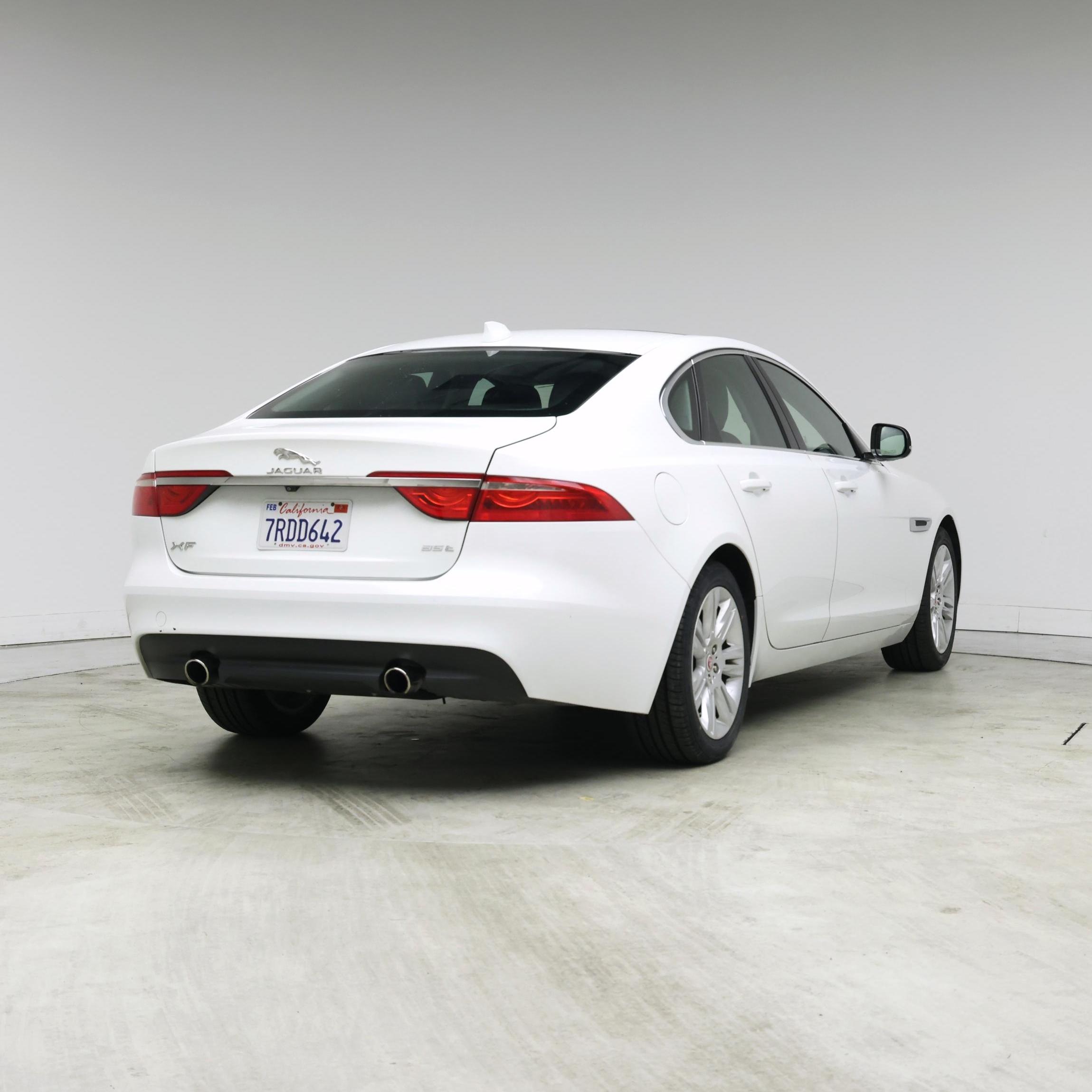 Thumbnail: 2016 Jaguar XF - 8