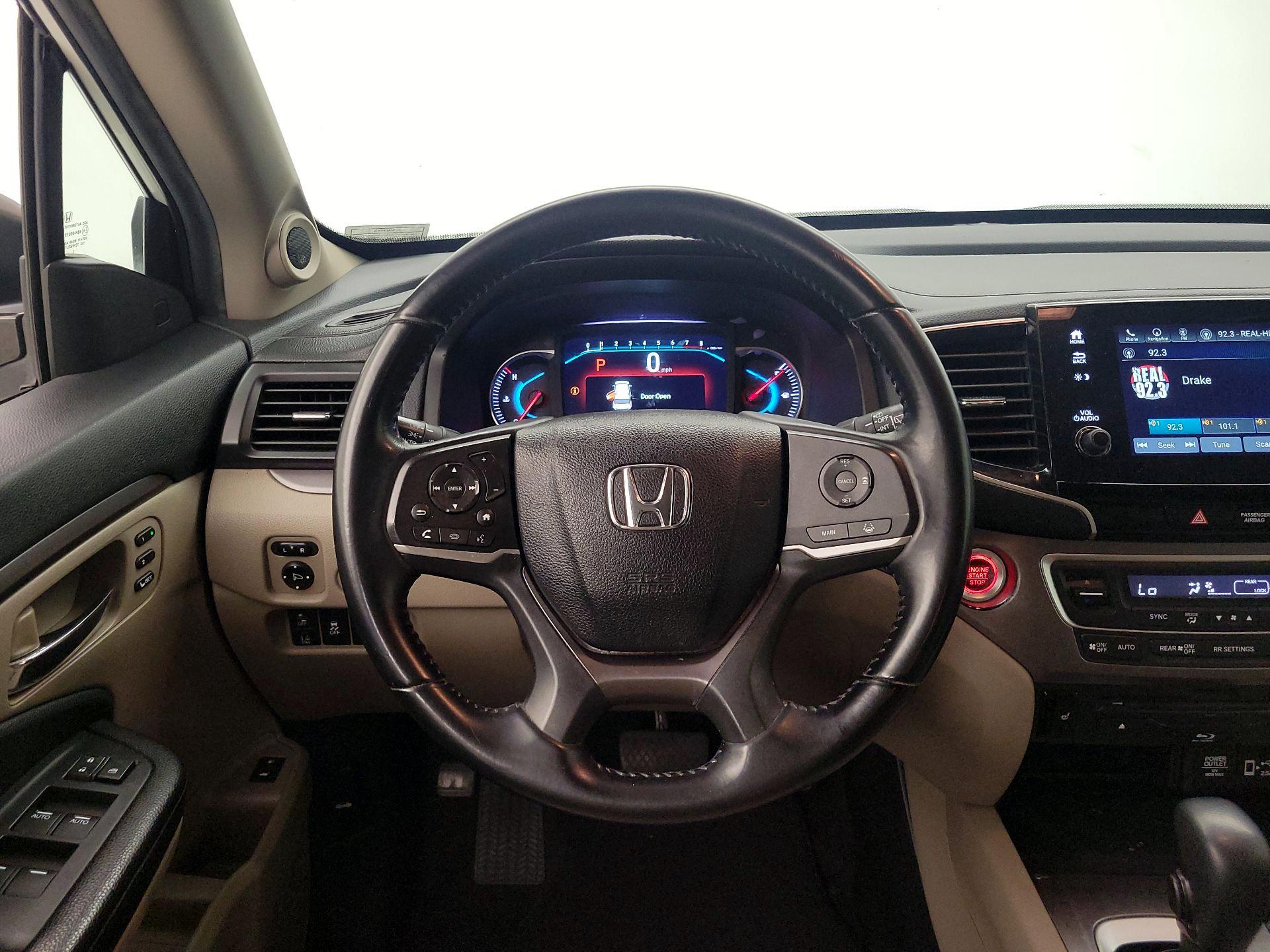 Thumbnail: 2019 Honda Pilot - 10