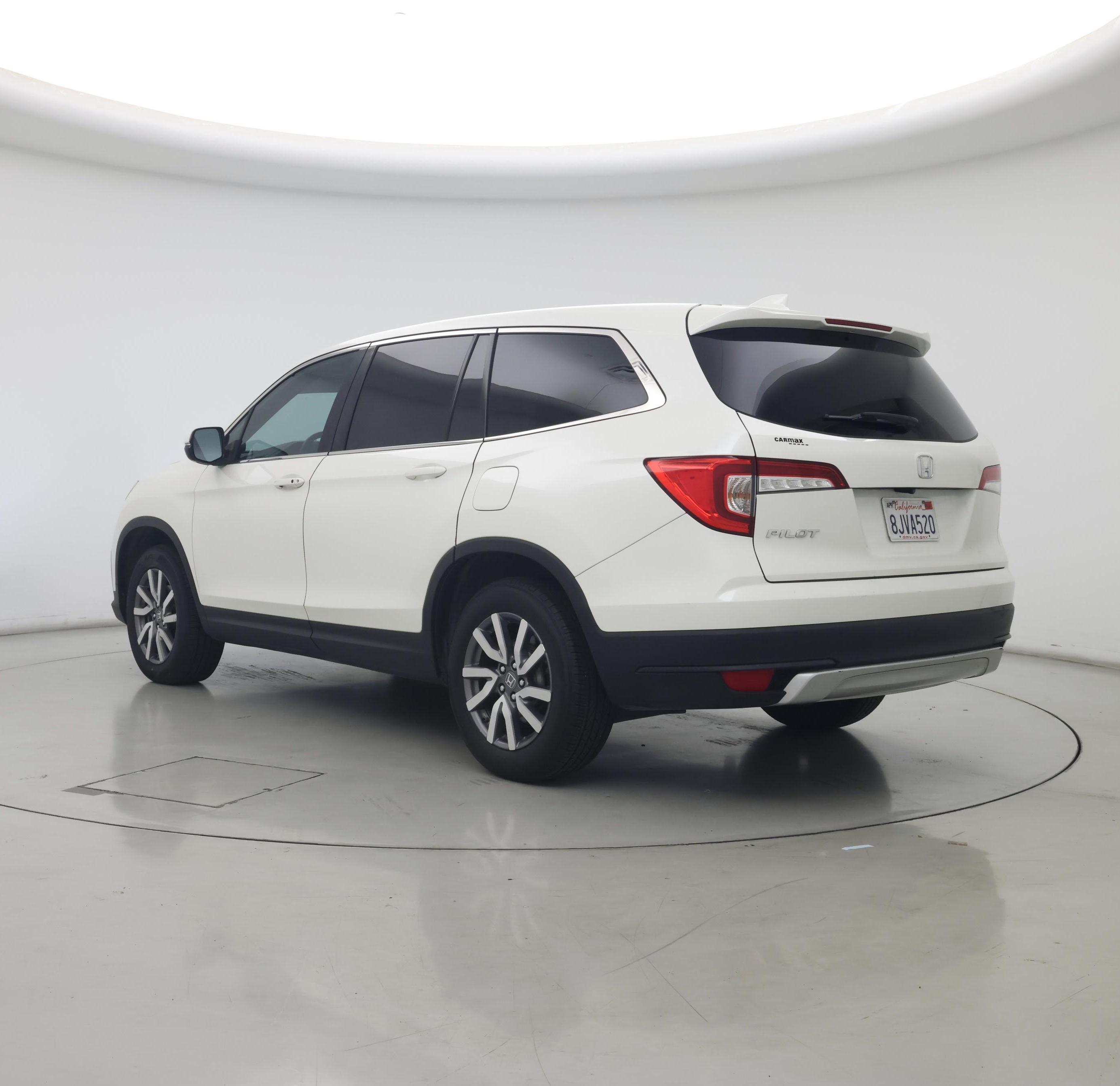 Thumbnail: 2019 Honda Pilot - 2