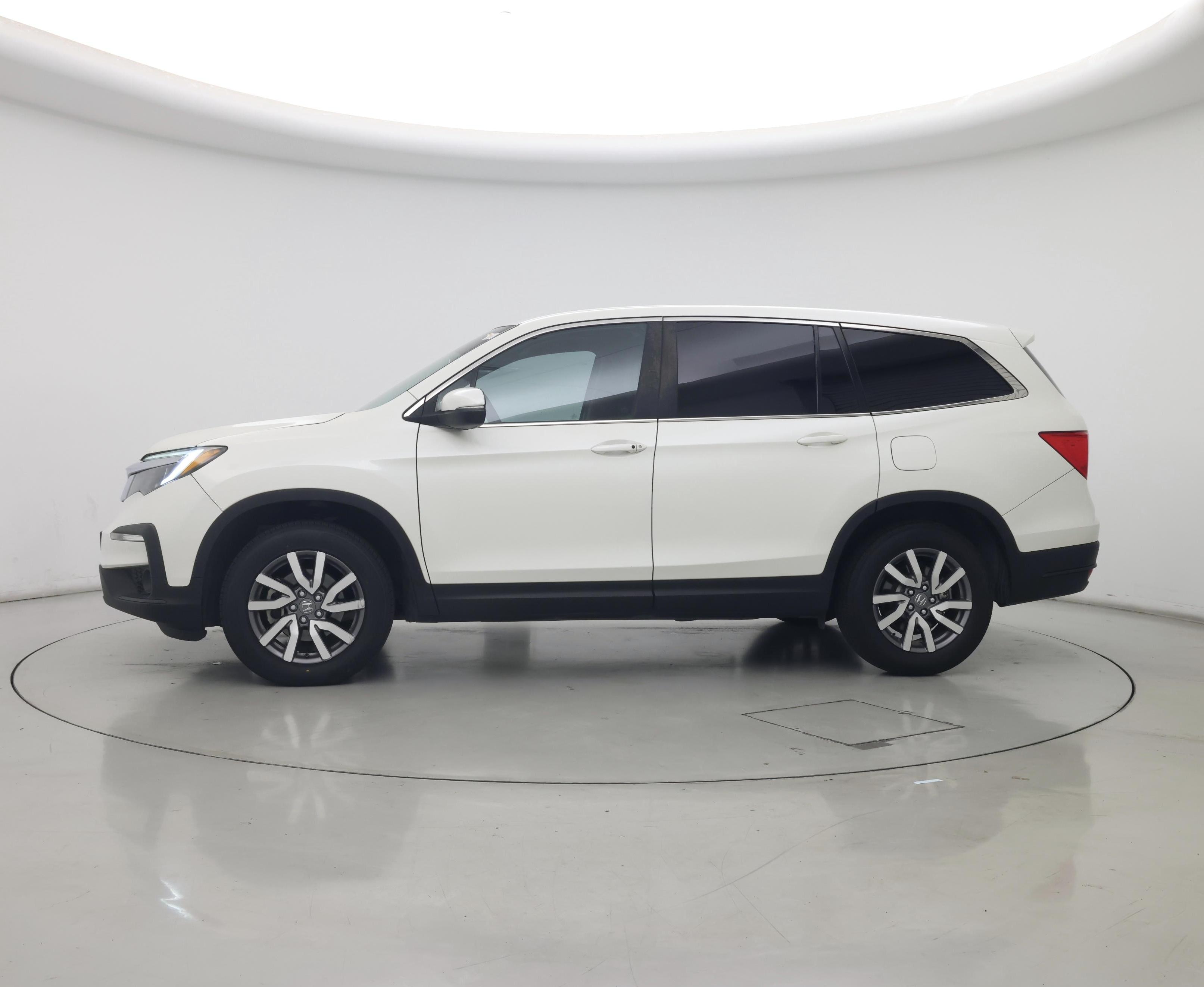 Thumbnail: 2019 Honda Pilot - 3