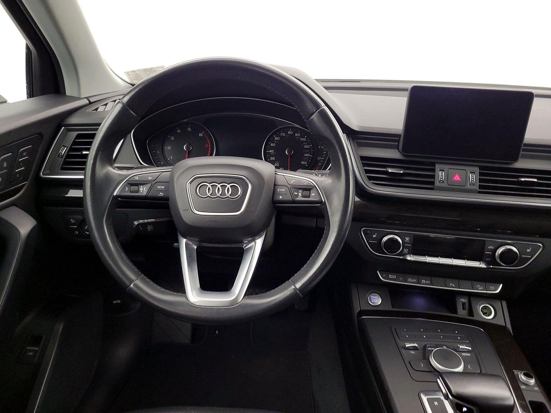 Thumbnail: 2020 Audi Q5 - 10
