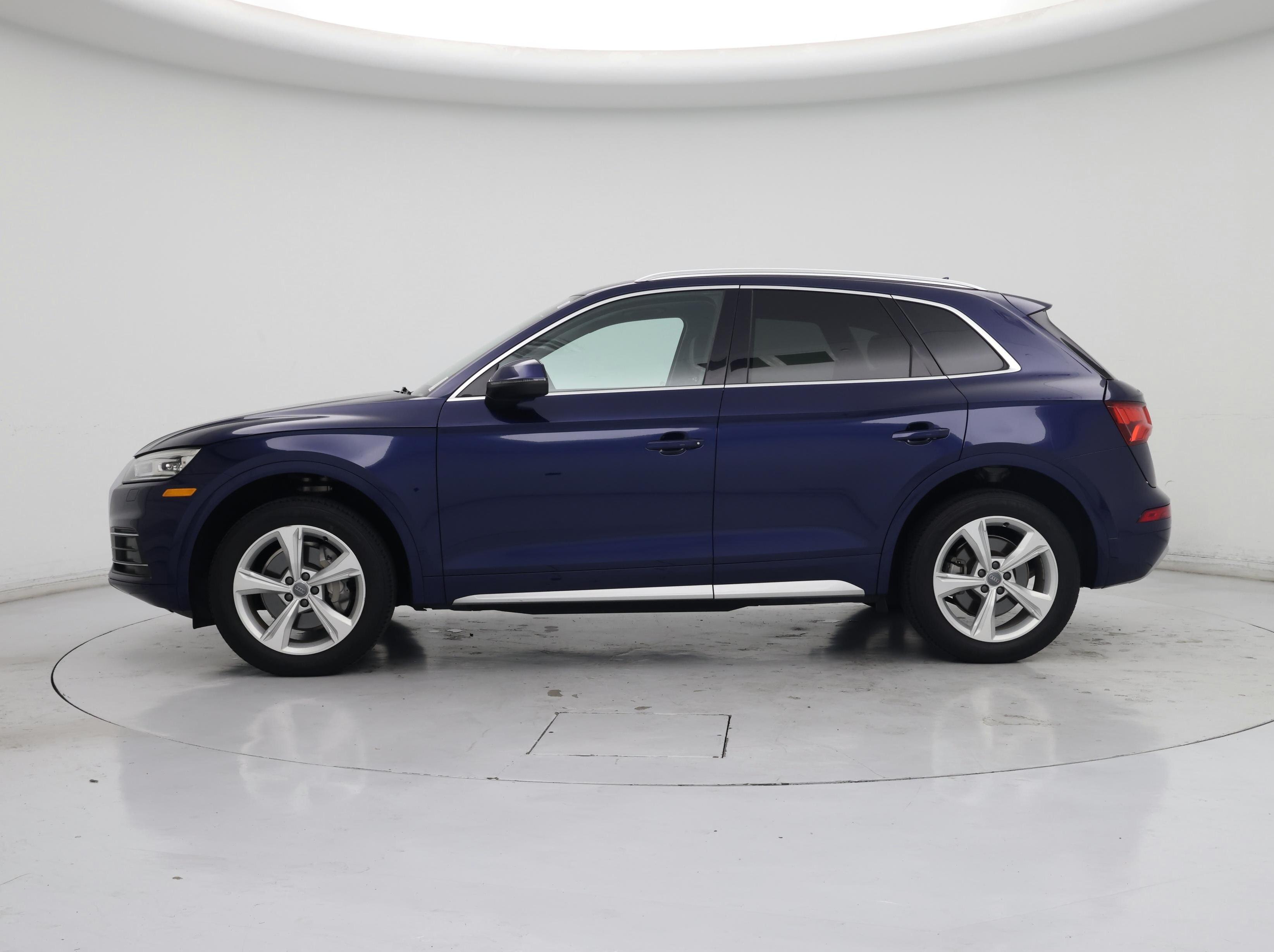 Thumbnail: 2020 Audi Q5 - 3