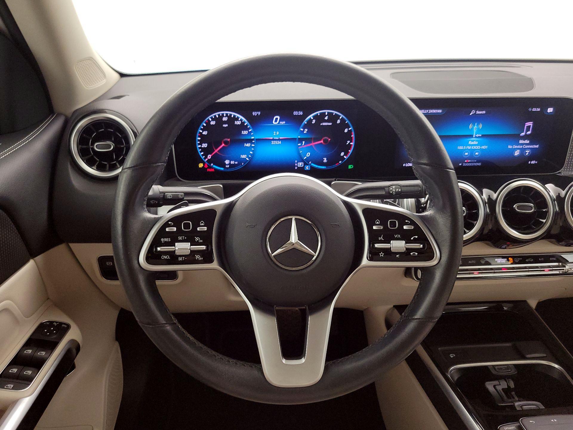 Thumbnail: 2021 Mercedes-Benz GLB - 10