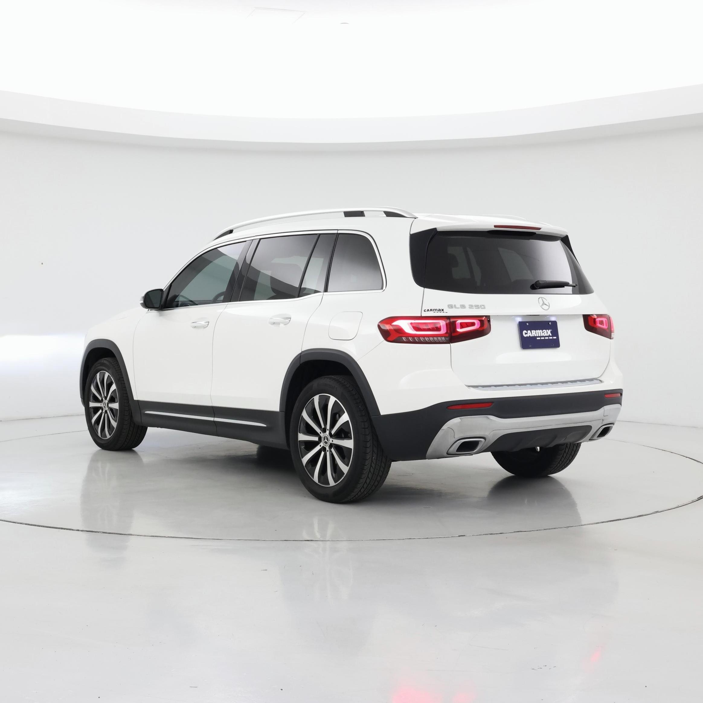Thumbnail: 2021 Mercedes-Benz GLB - 2