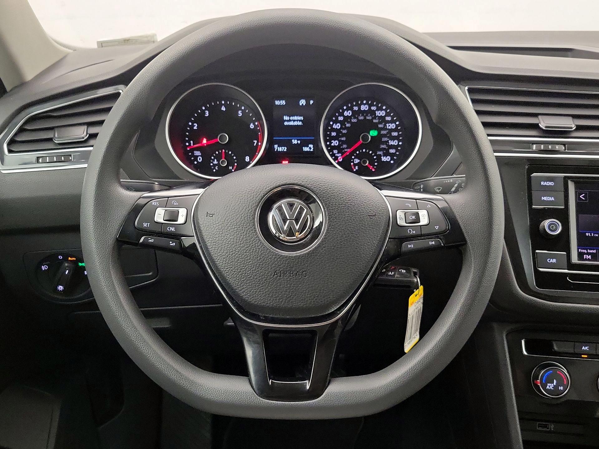 Thumbnail: 2018 Volkswagen Tiguan - 10