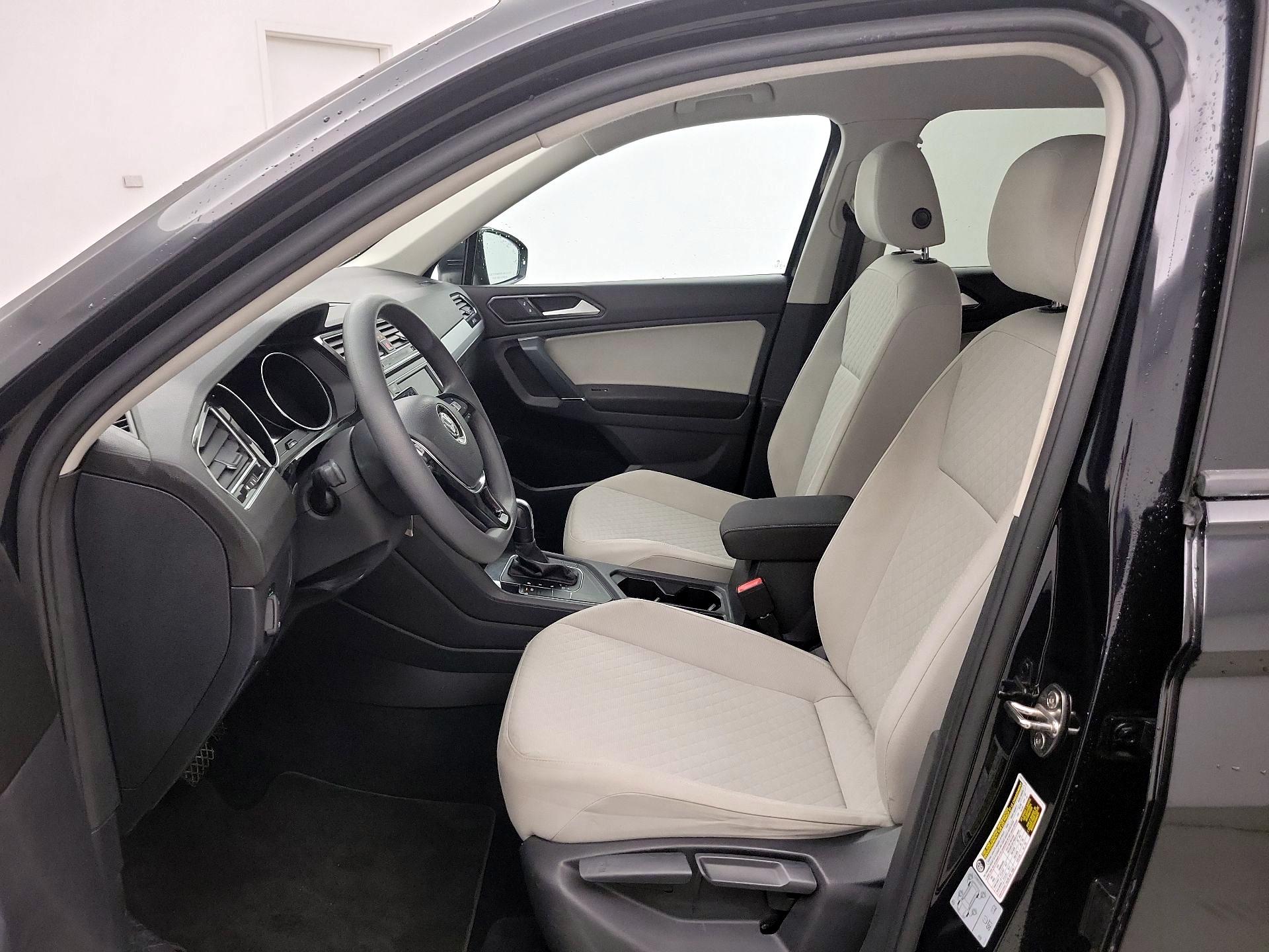 Thumbnail: 2018 Volkswagen Tiguan - 11