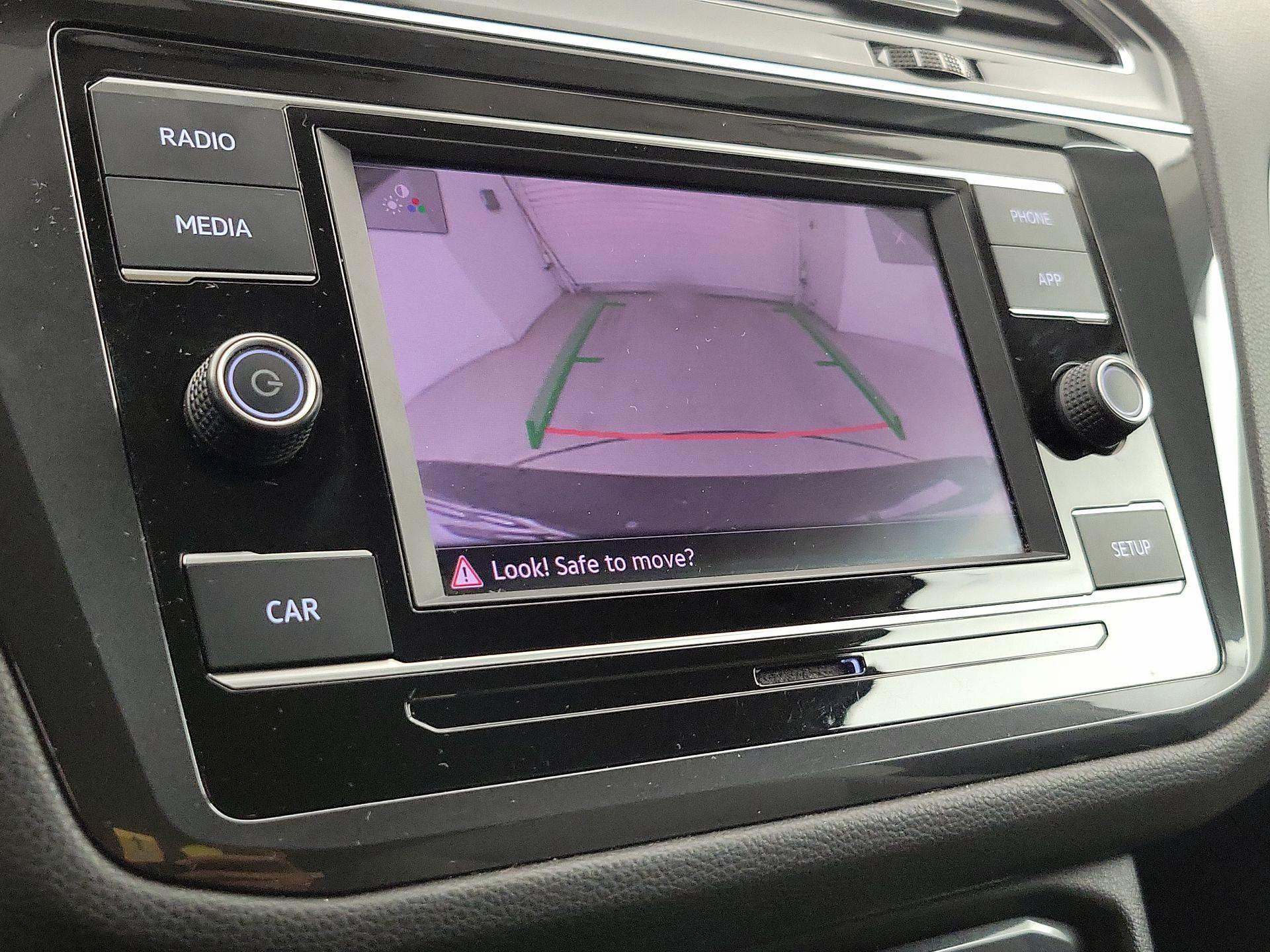 Thumbnail: 2018 Volkswagen Tiguan - 14