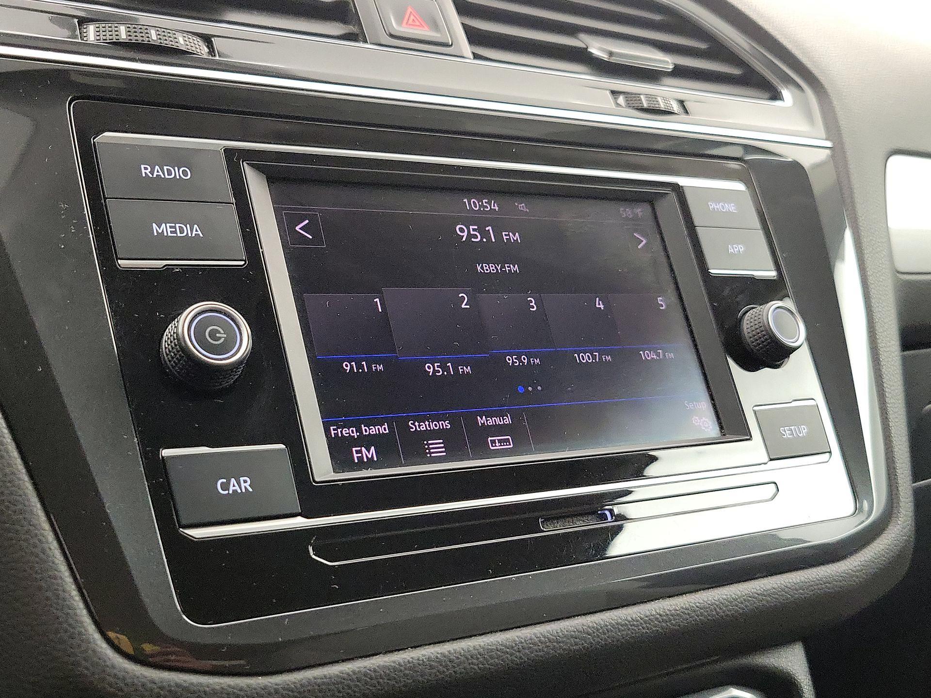 Thumbnail: 2018 Volkswagen Tiguan - 15