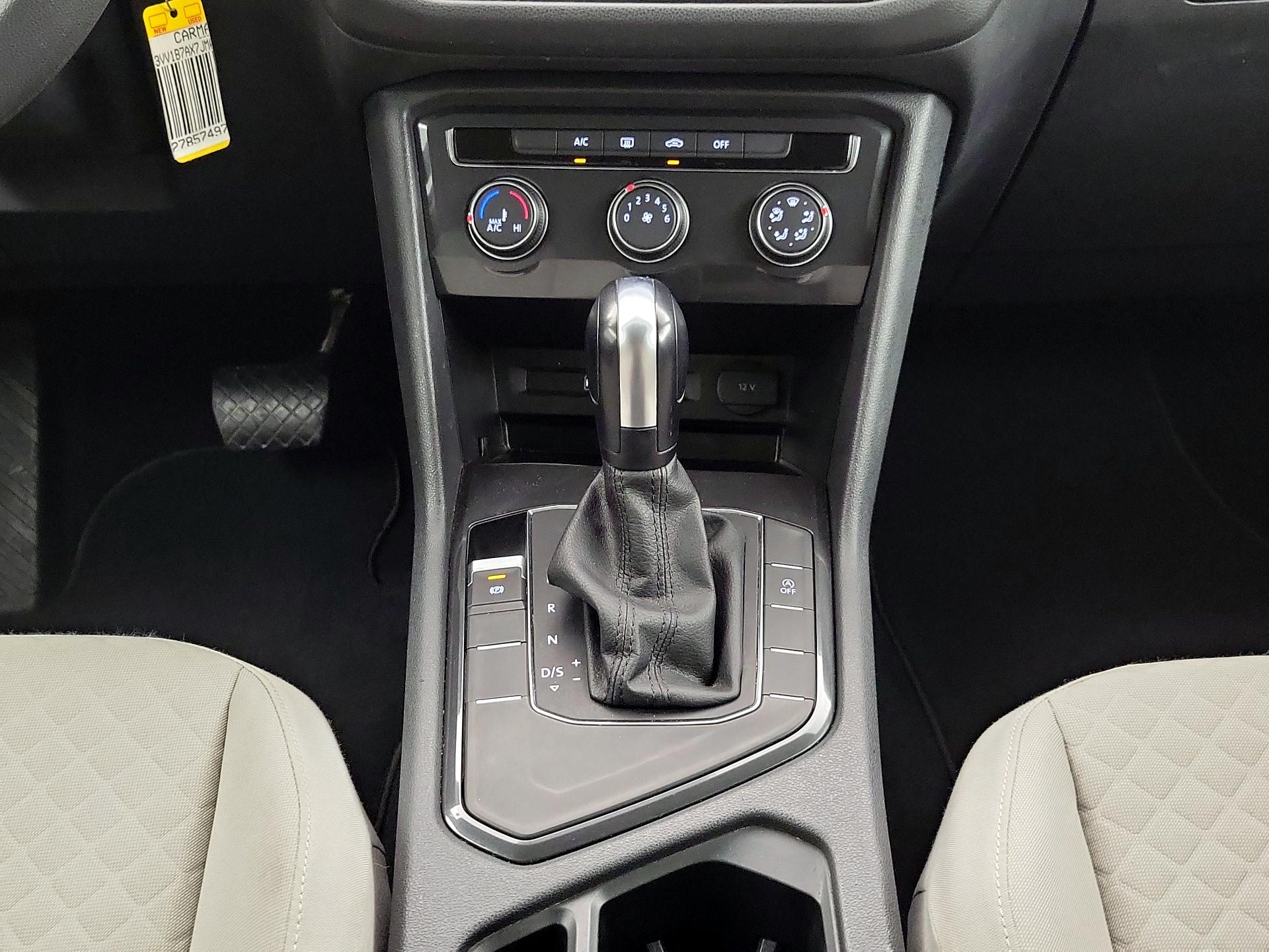 Thumbnail: 2018 Volkswagen Tiguan - 17