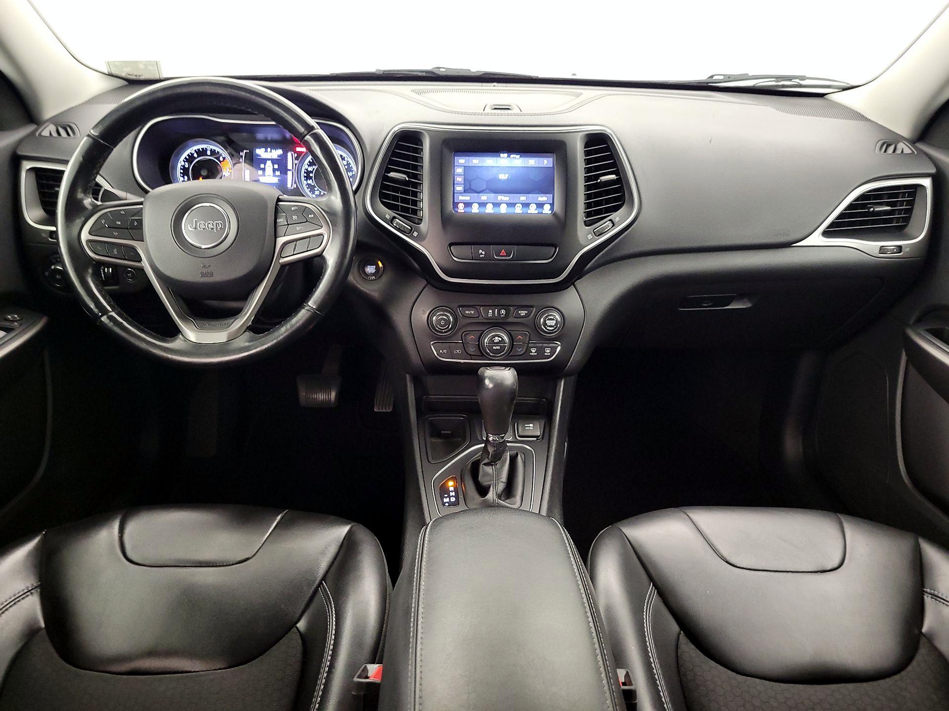 Thumbnail: 2019 Jeep Cherokee - 9