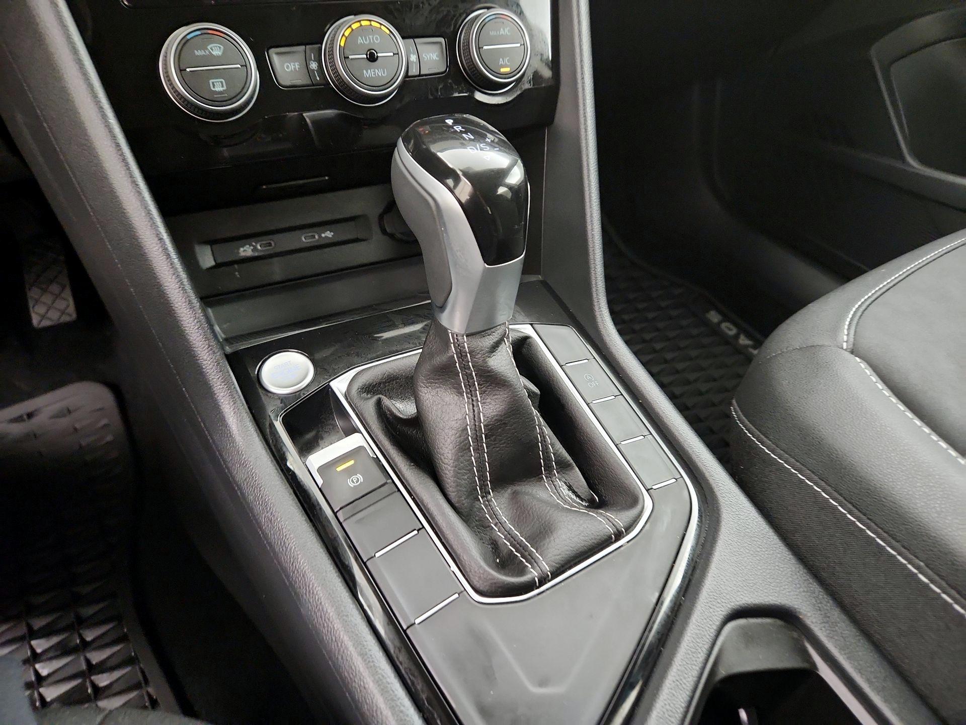Thumbnail: 2024 Volkswagen Taos - 17