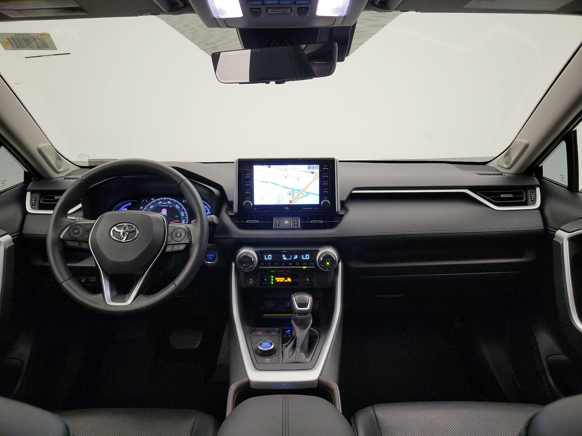 Thumbnail: 2021 Toyota RAV4 - 9