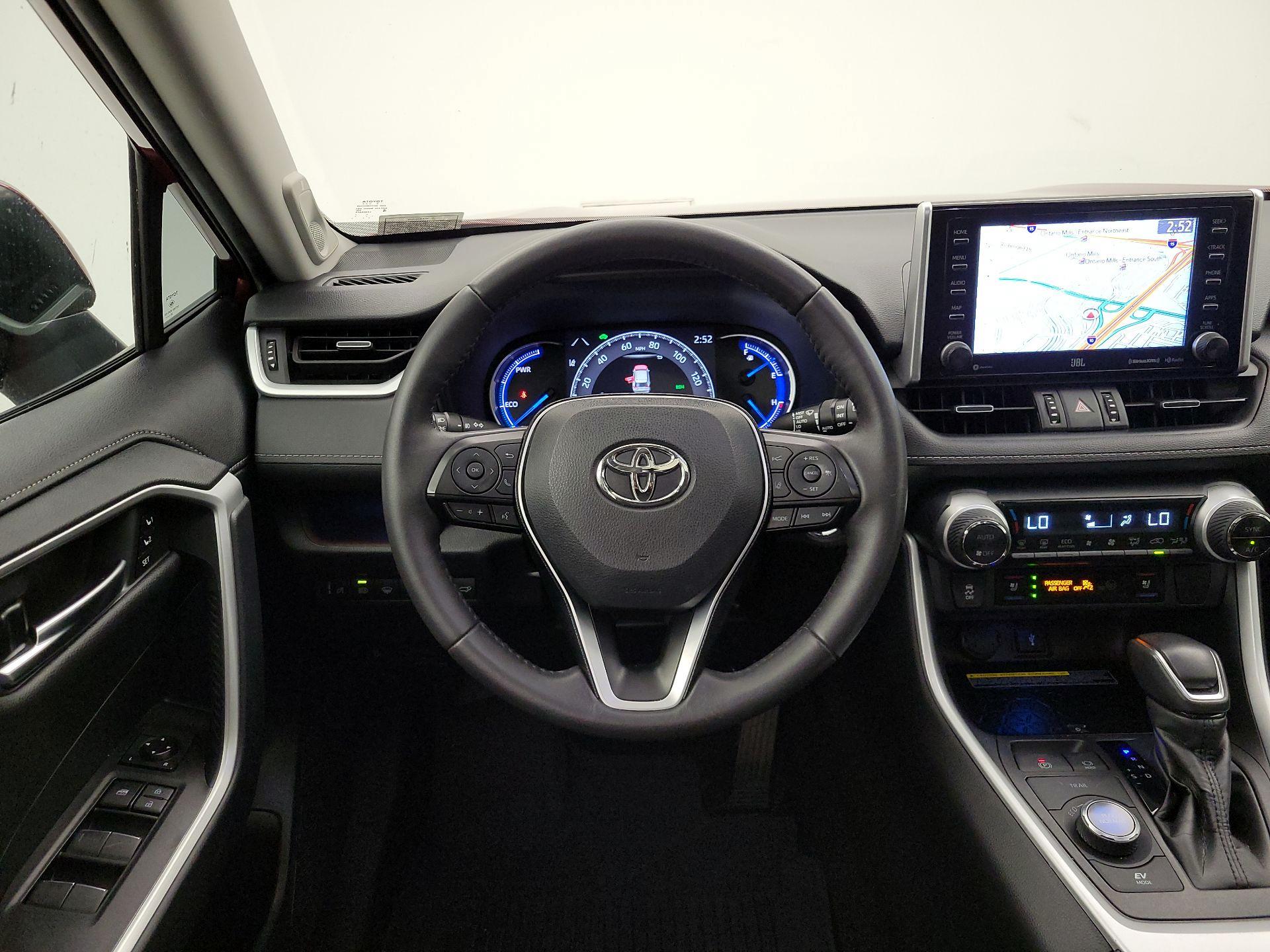 Thumbnail: 2021 Toyota RAV4 - 10