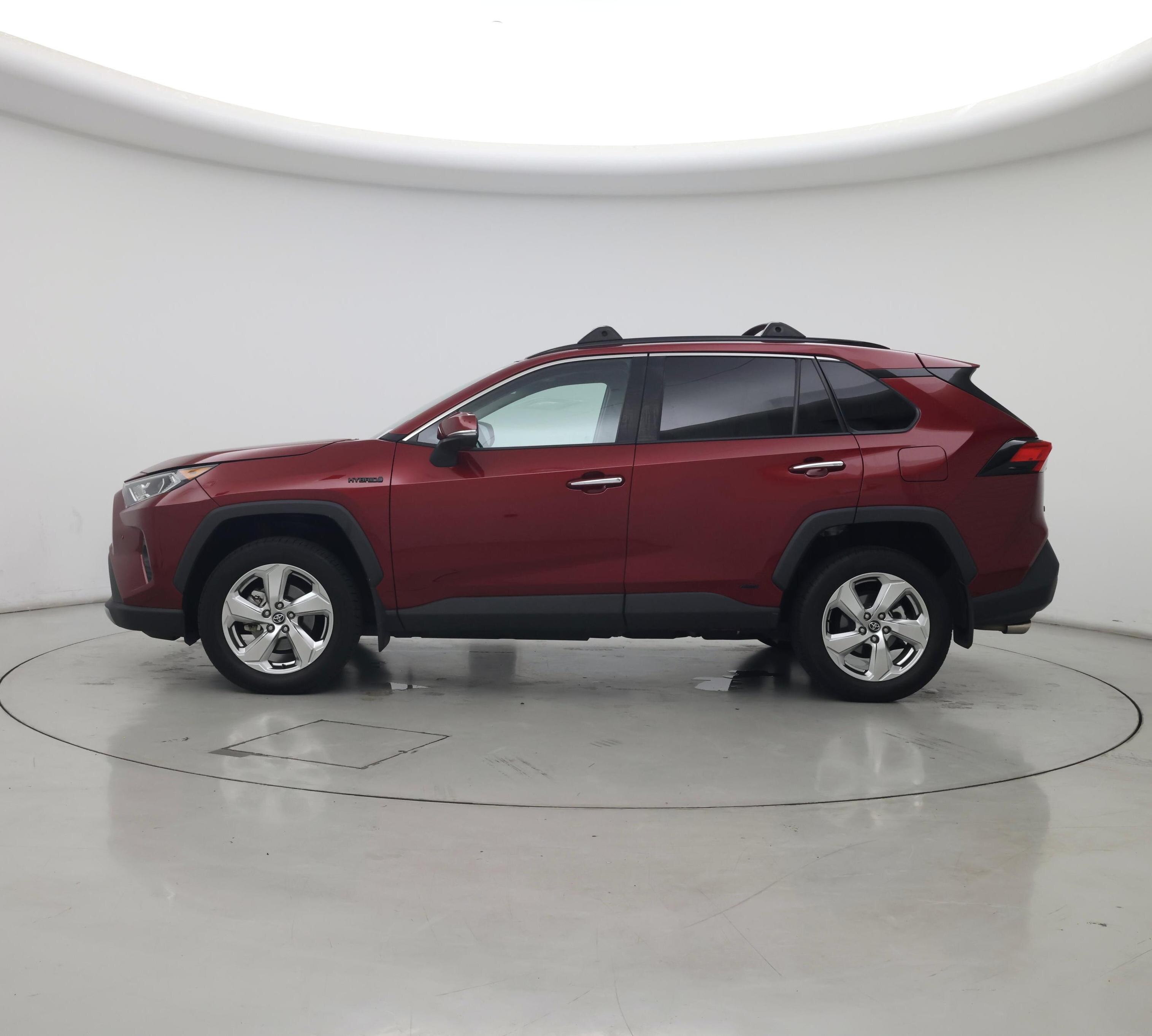 Thumbnail: 2021 Toyota RAV4 - 3