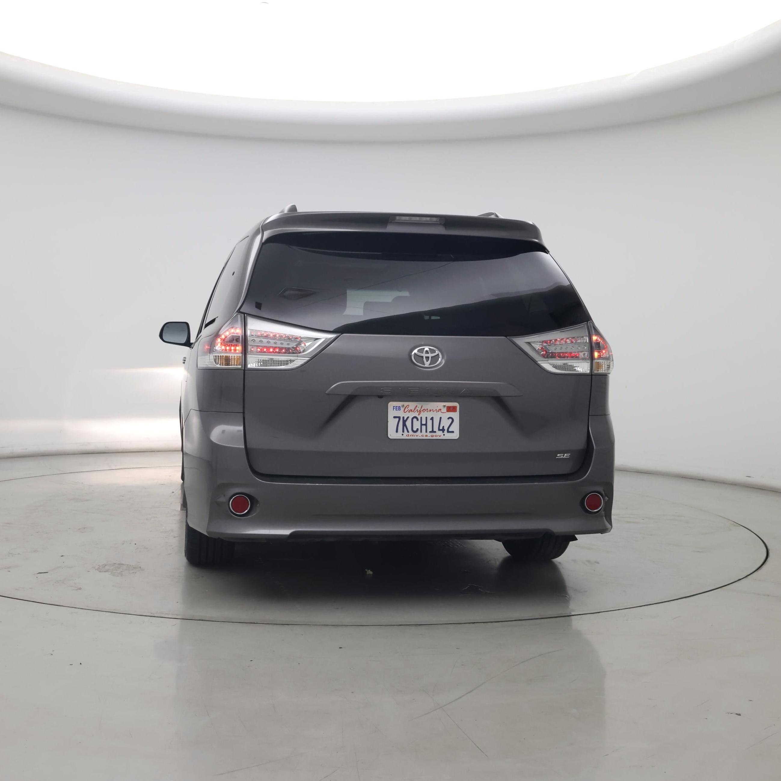 Thumbnail: 2015 Toyota Sienna - 6