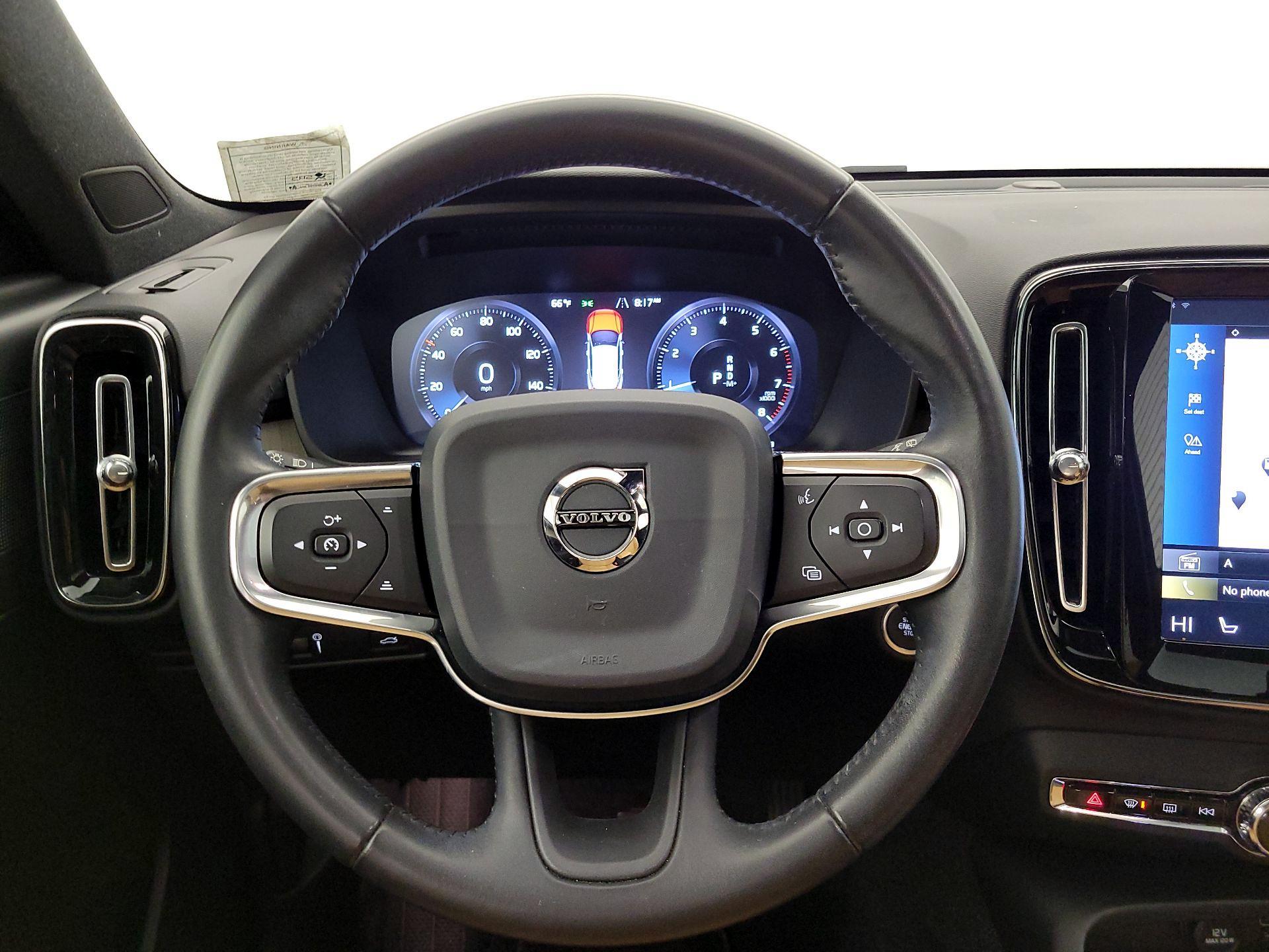 Thumbnail: 2019 Volvo XC40 - 10