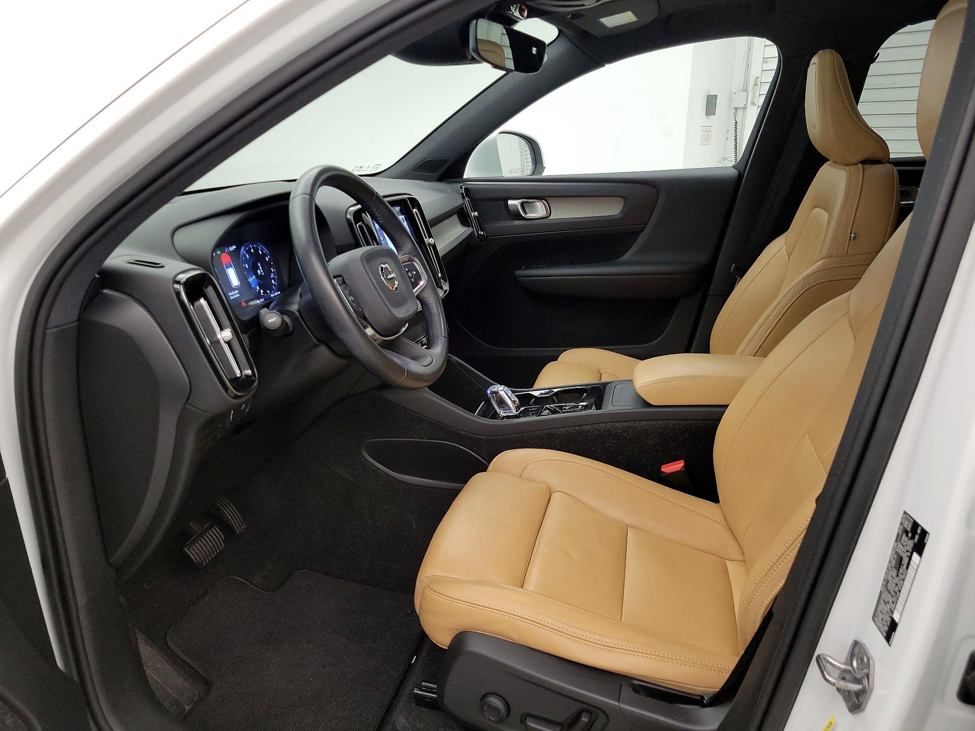 Thumbnail: 2019 Volvo XC40 - 11