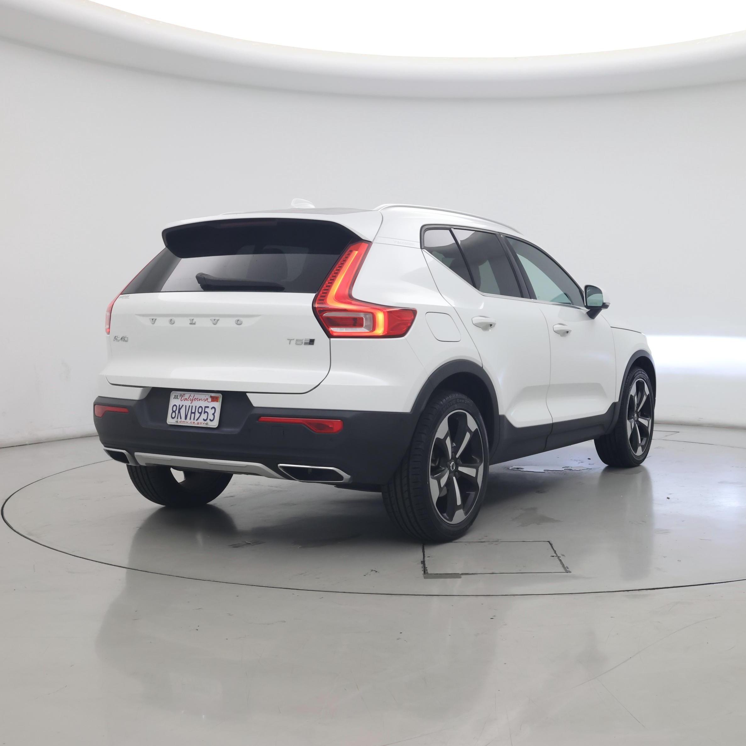 Thumbnail: 2019 Volvo XC40 - 8
