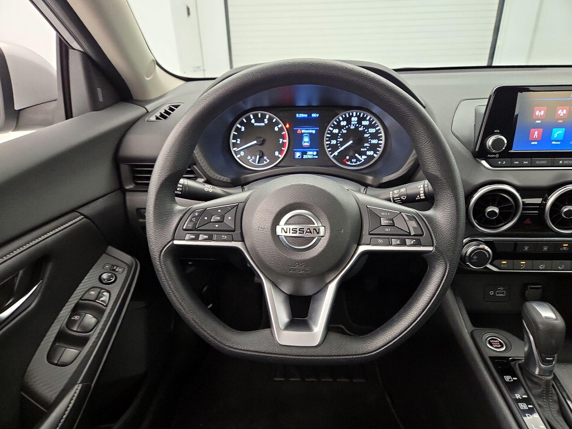 Thumbnail: 2022 Nissan Sentra - 10