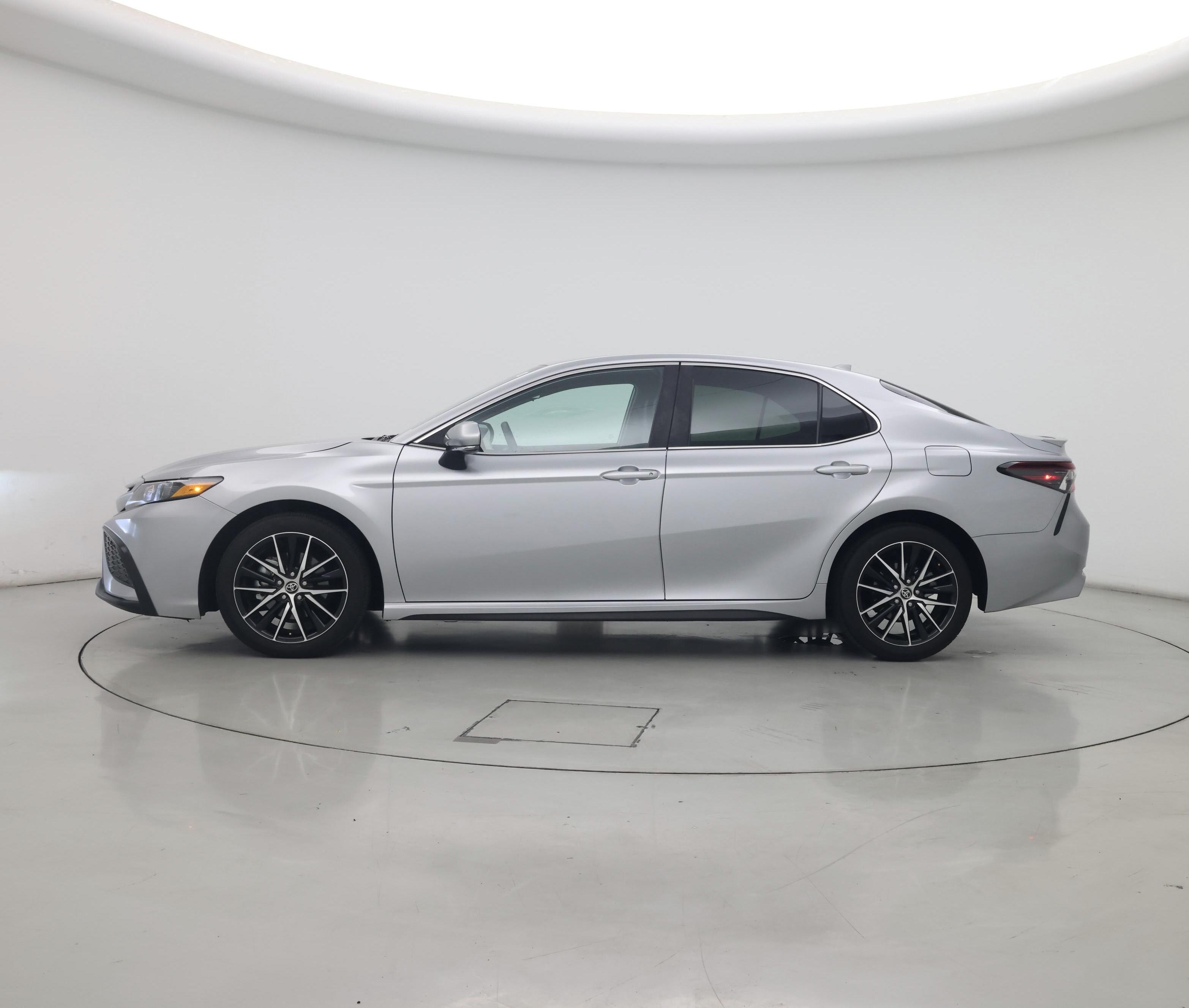 Thumbnail: 2024 Toyota Camry - 3