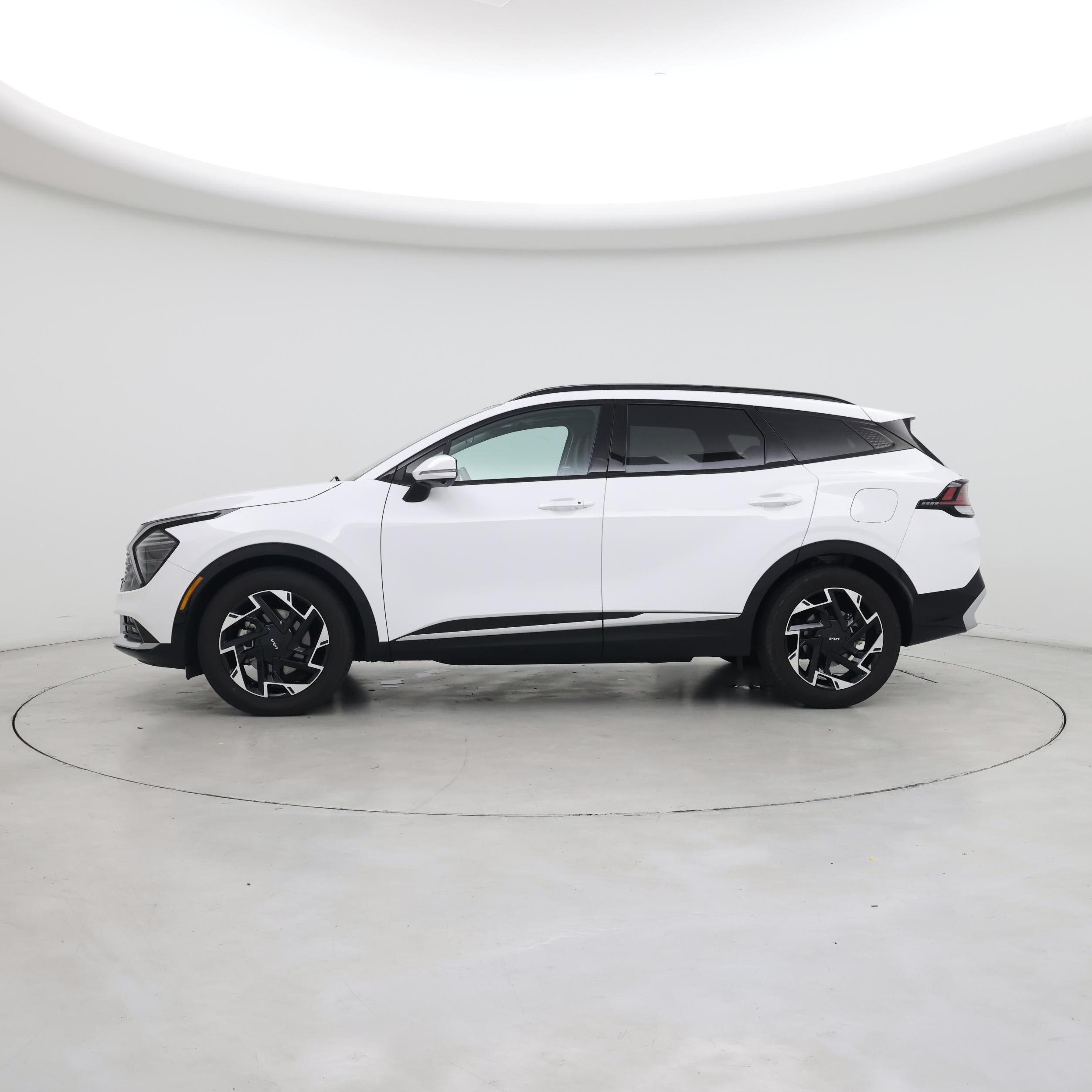 Thumbnail: 2023 Kia Sportage - 3