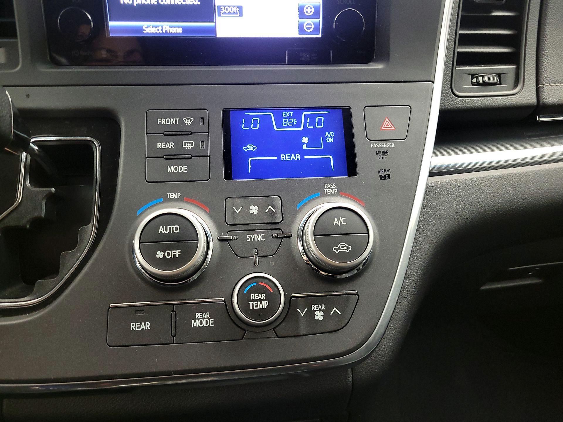 Thumbnail: 2015 Toyota Sienna - 16