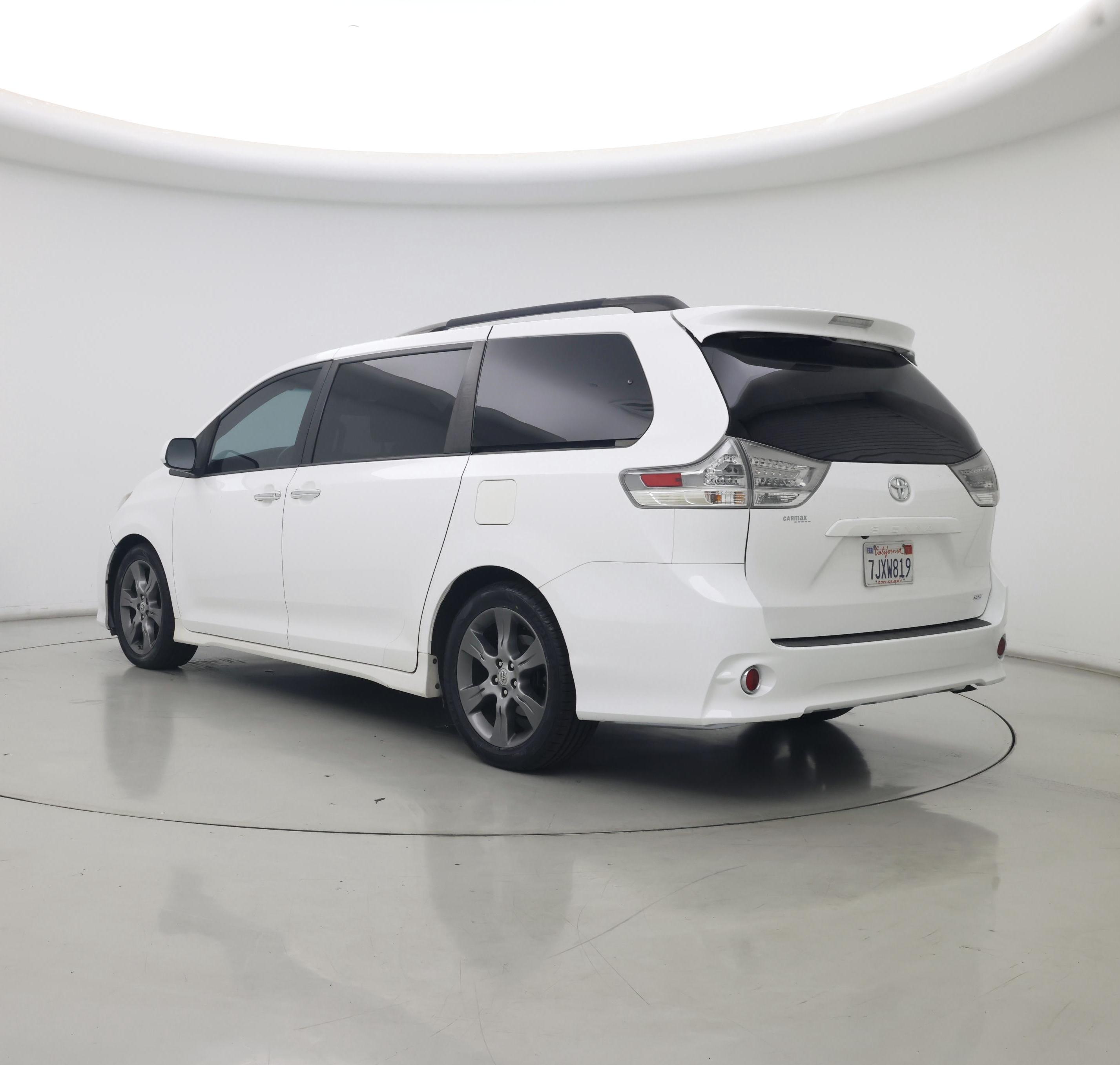 Thumbnail: 2015 Toyota Sienna - 2