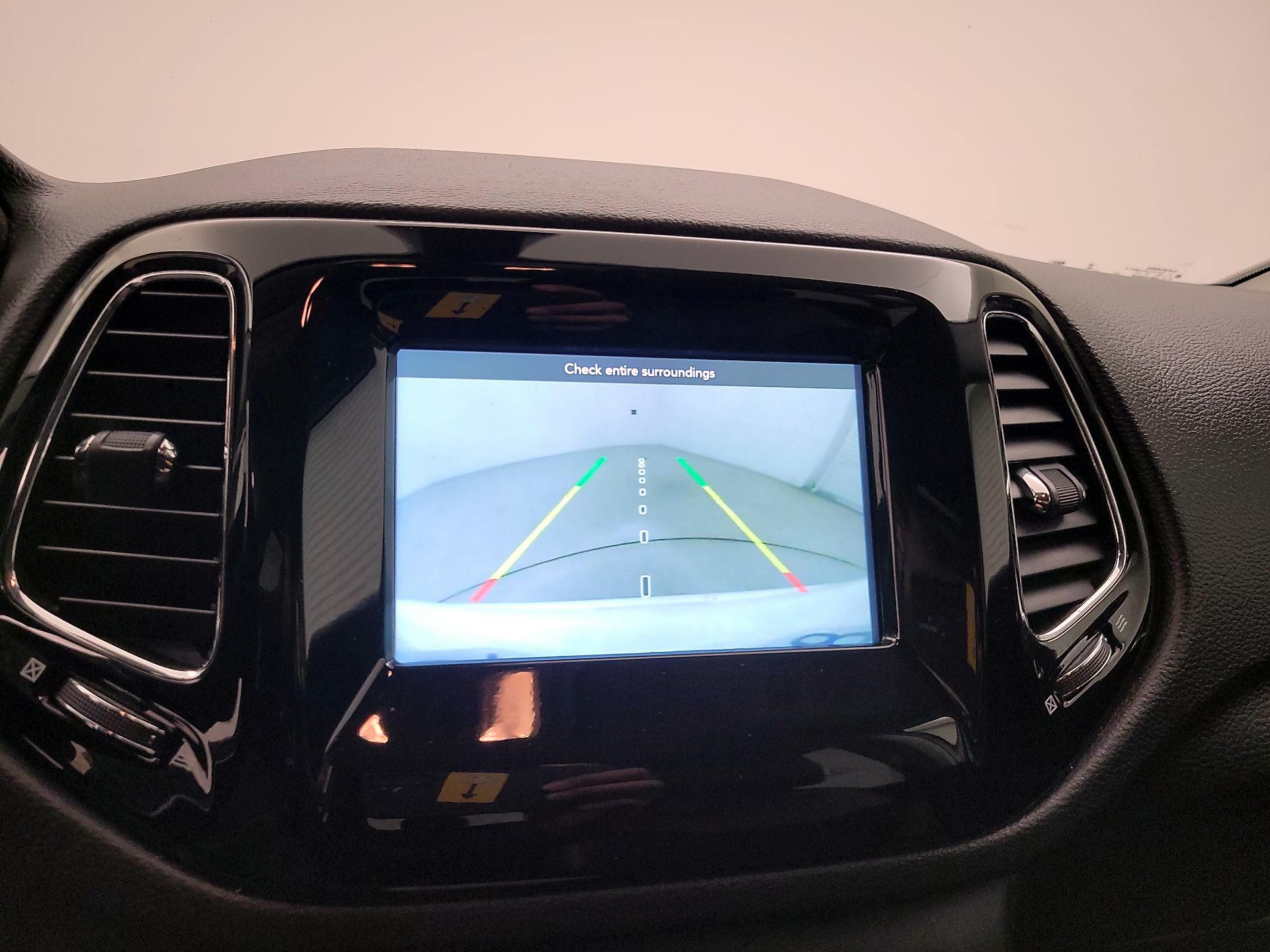Thumbnail: 2020 Jeep Compass - 14