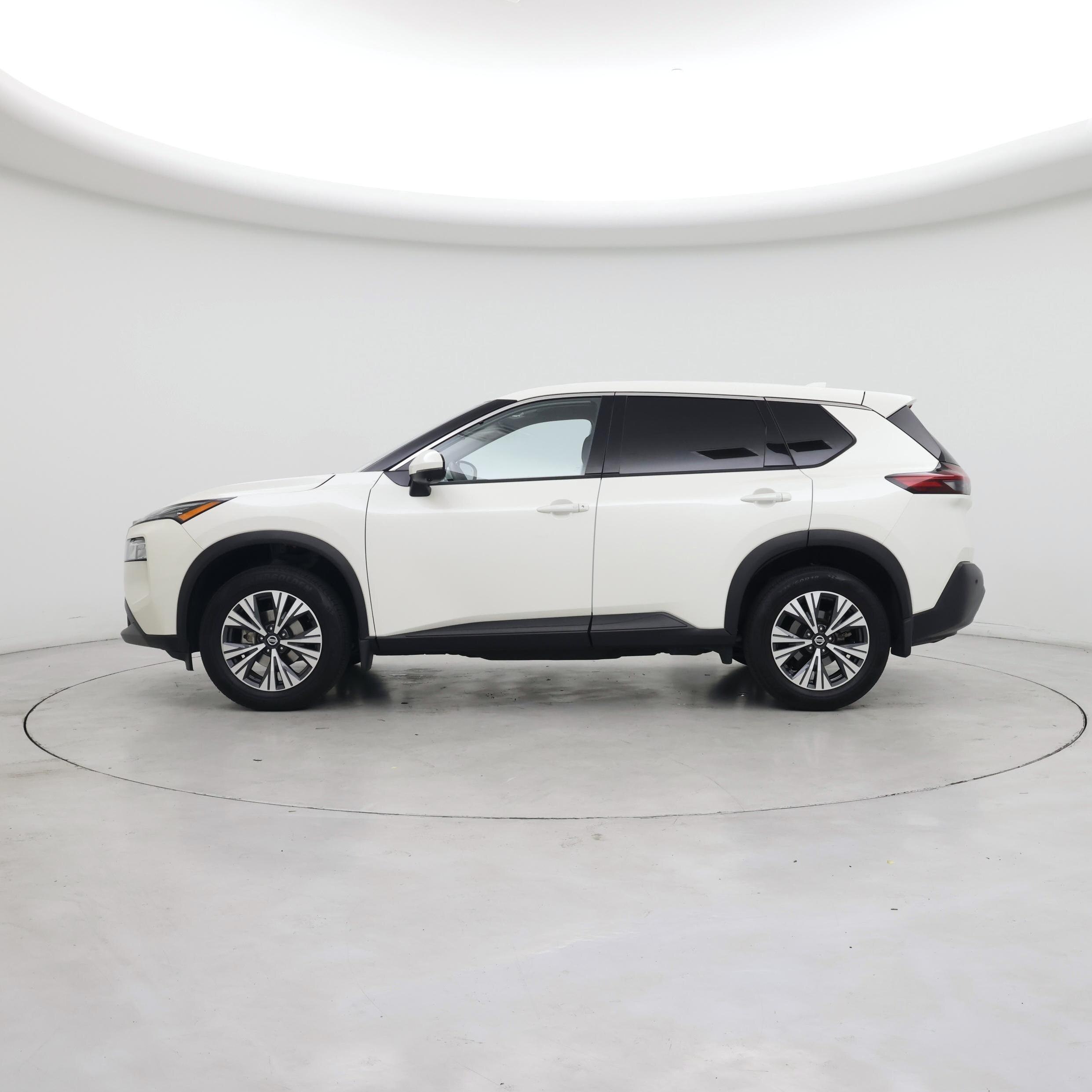 Thumbnail: 2021 Nissan Rogue - 3