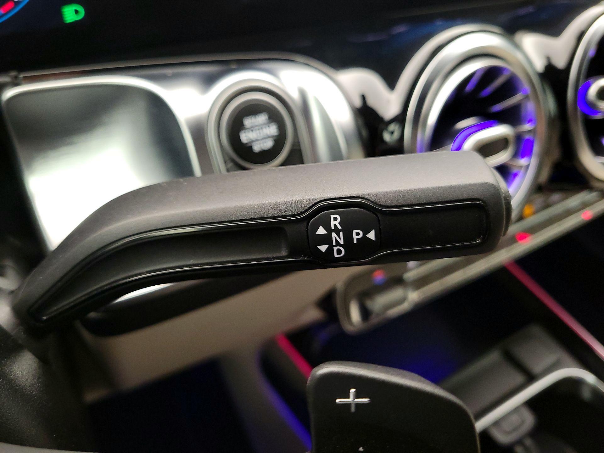 Thumbnail: 2021 Mercedes-Benz GLB - 17