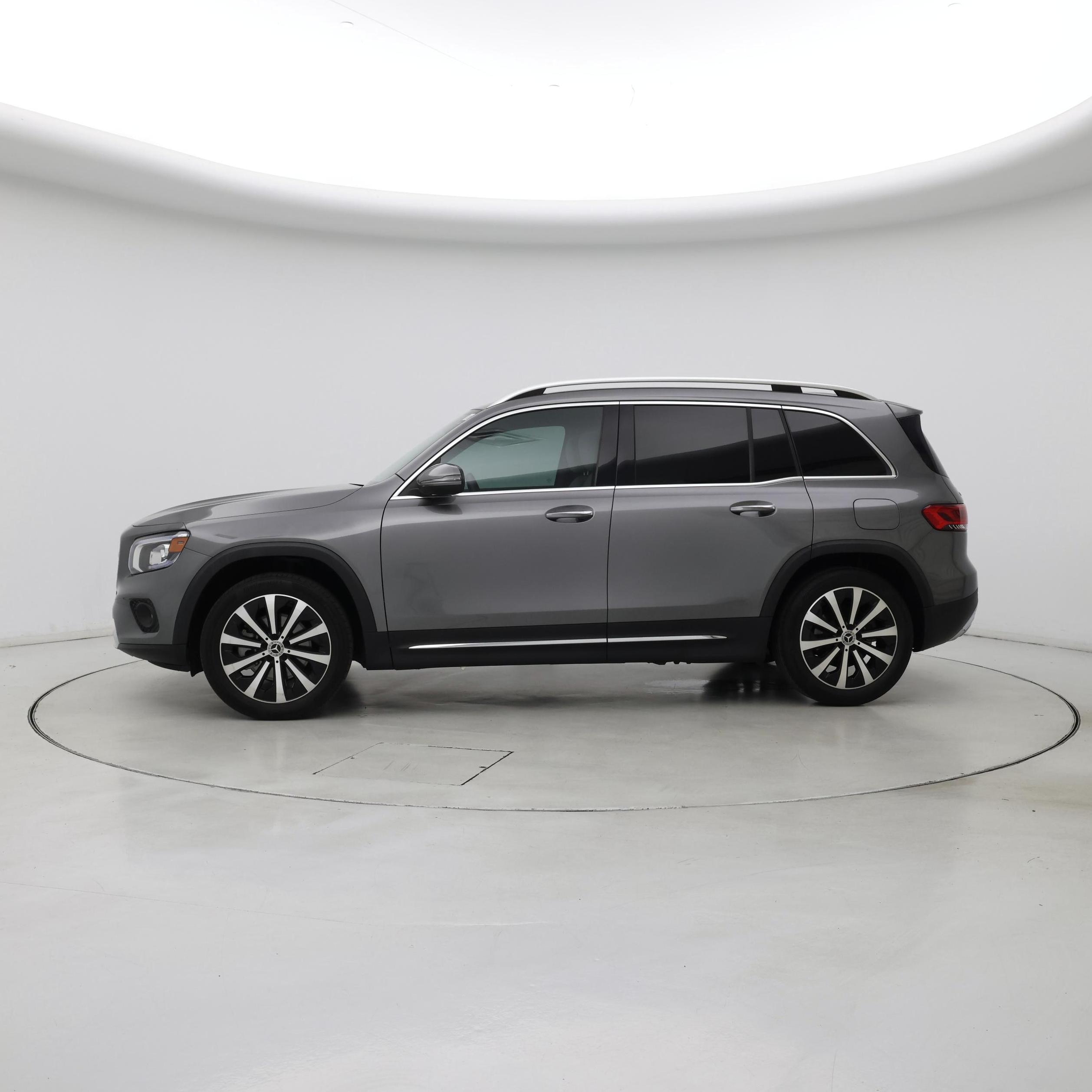 Thumbnail: 2021 Mercedes-Benz GLB - 3