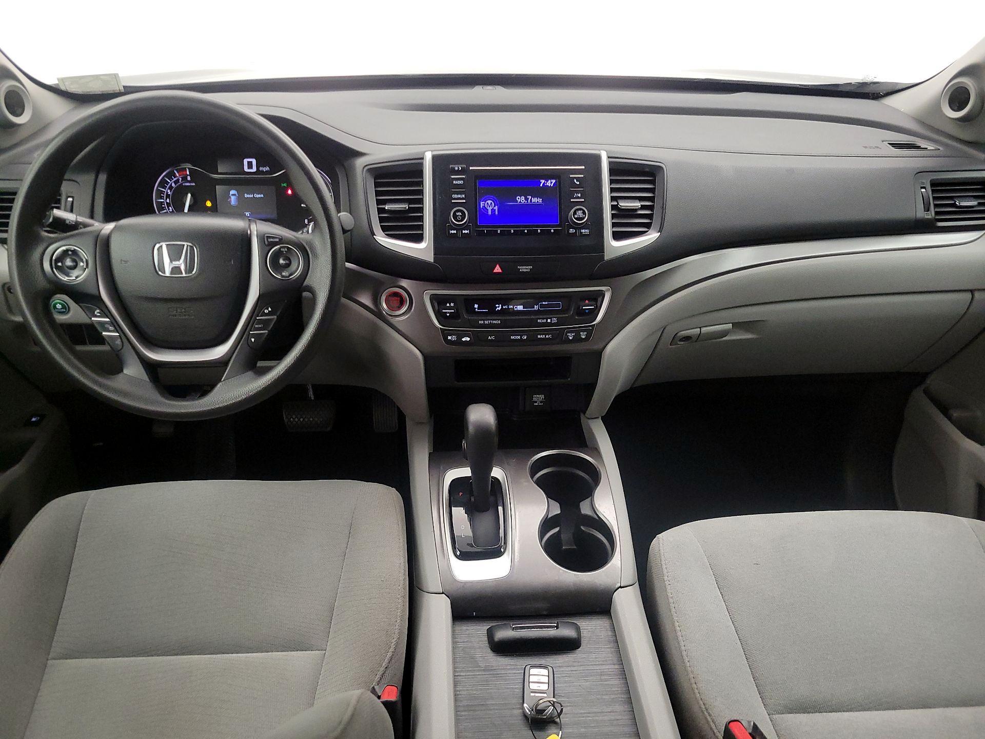 Thumbnail: 2016 Honda Pilot - 9