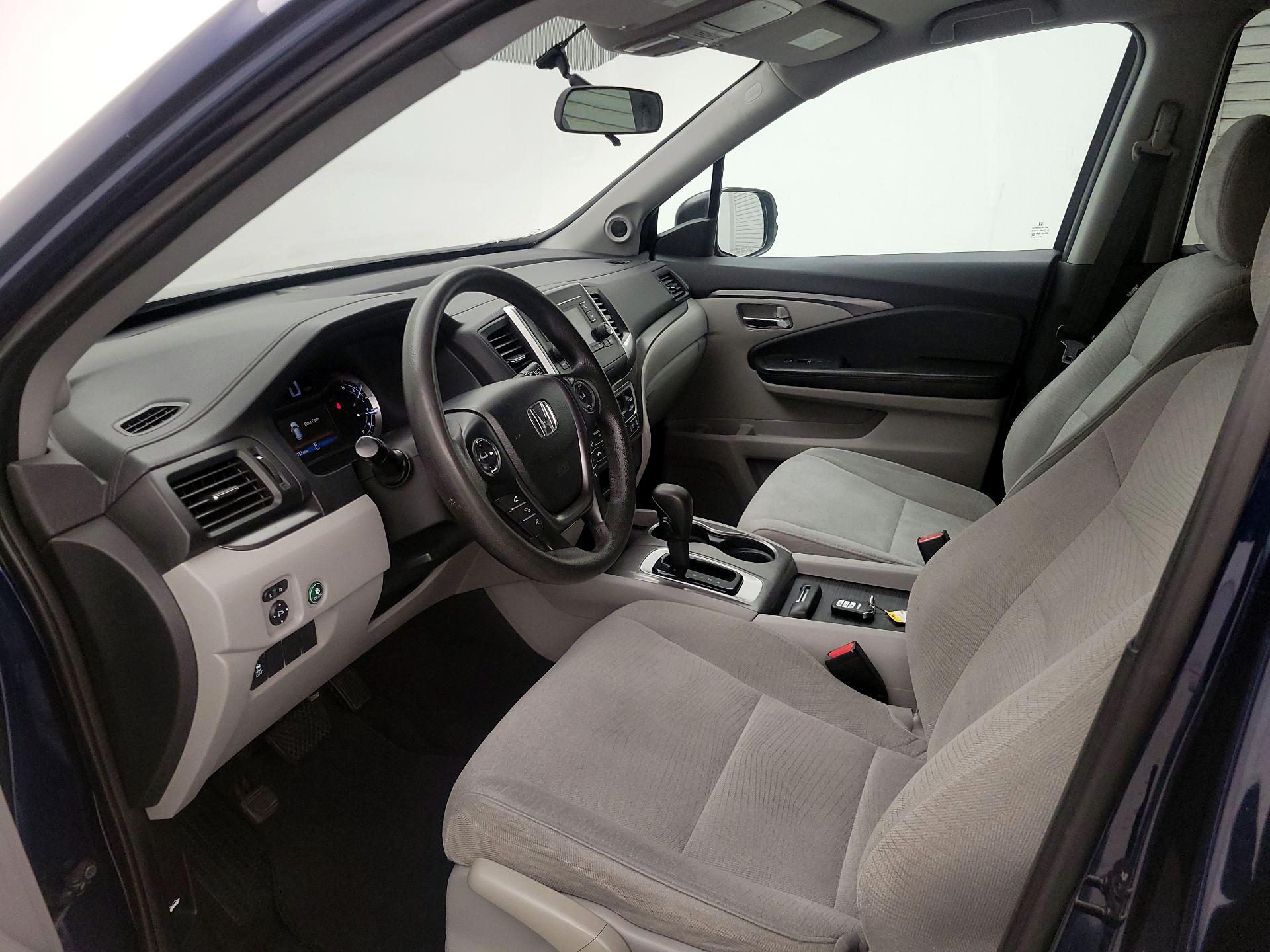 Thumbnail: 2016 Honda Pilot - 11