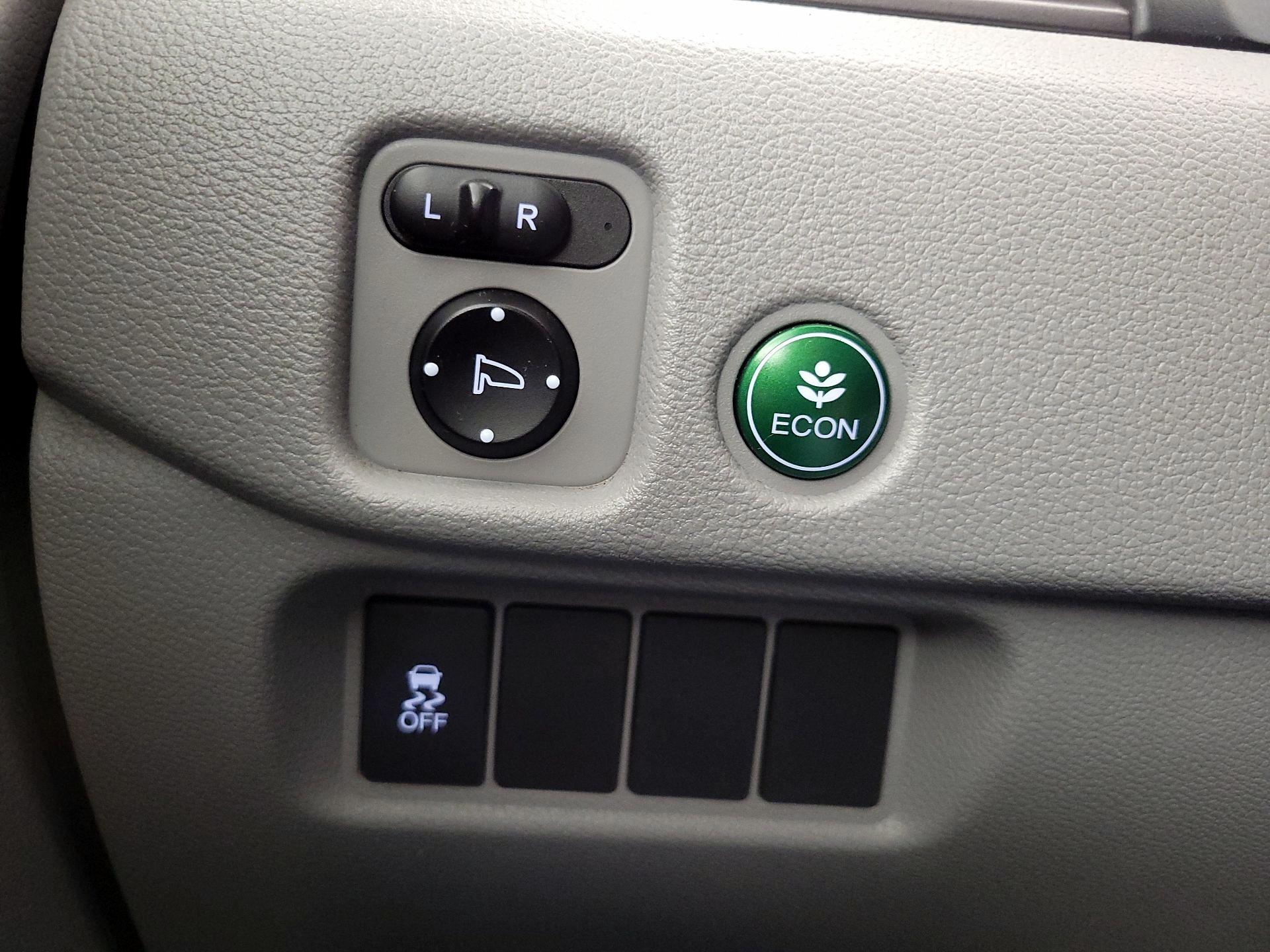 Thumbnail: 2016 Honda Pilot - 13