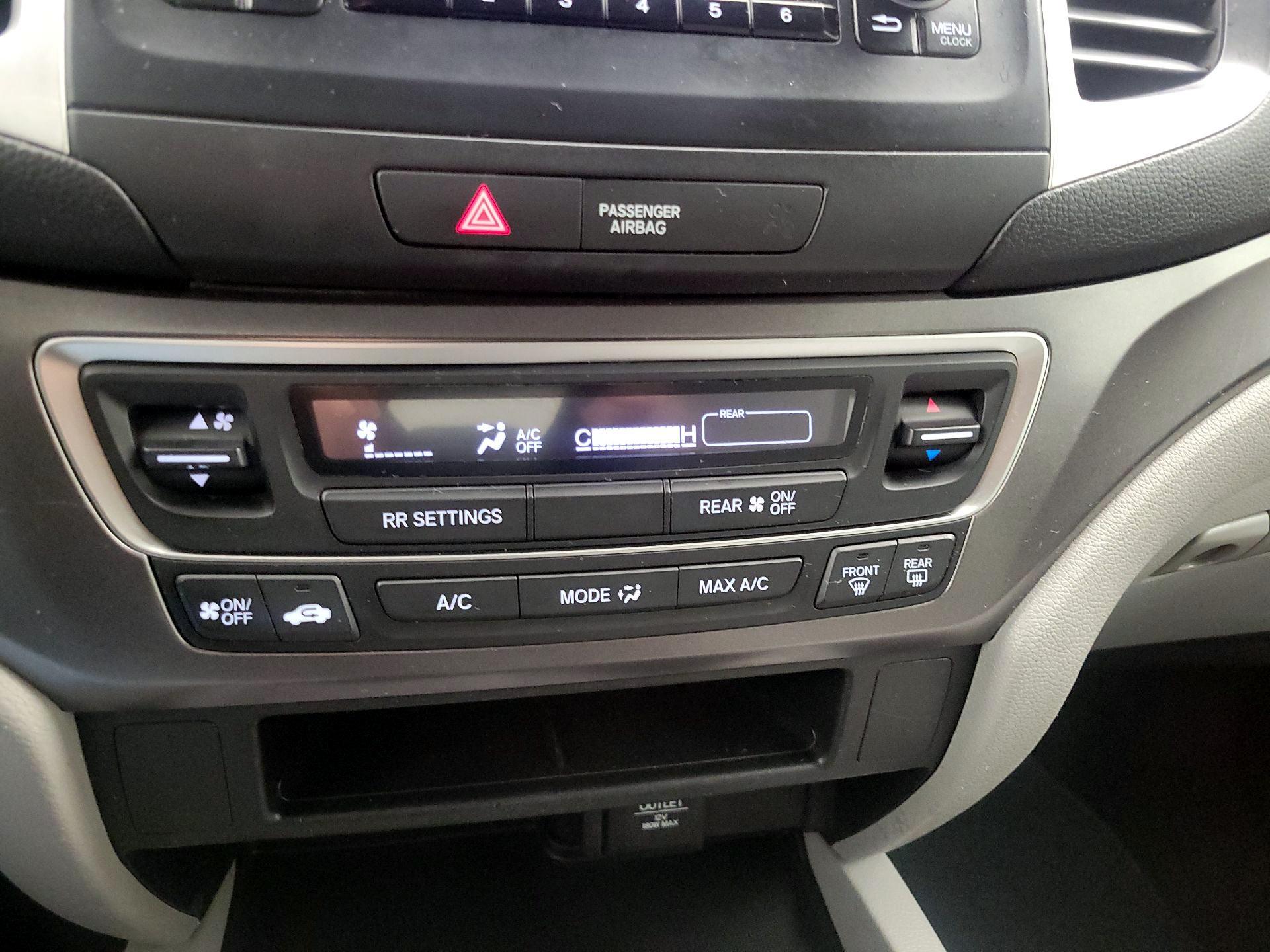 Thumbnail: 2016 Honda Pilot - 16
