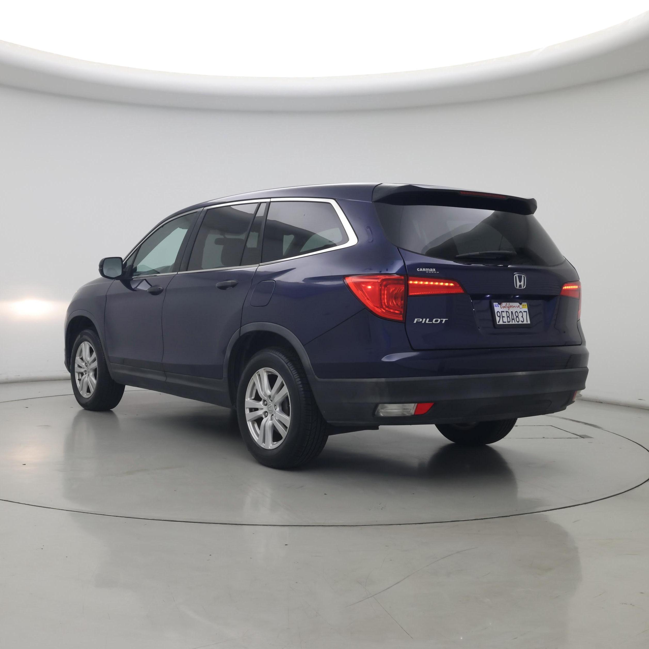 Thumbnail: 2016 Honda Pilot - 2