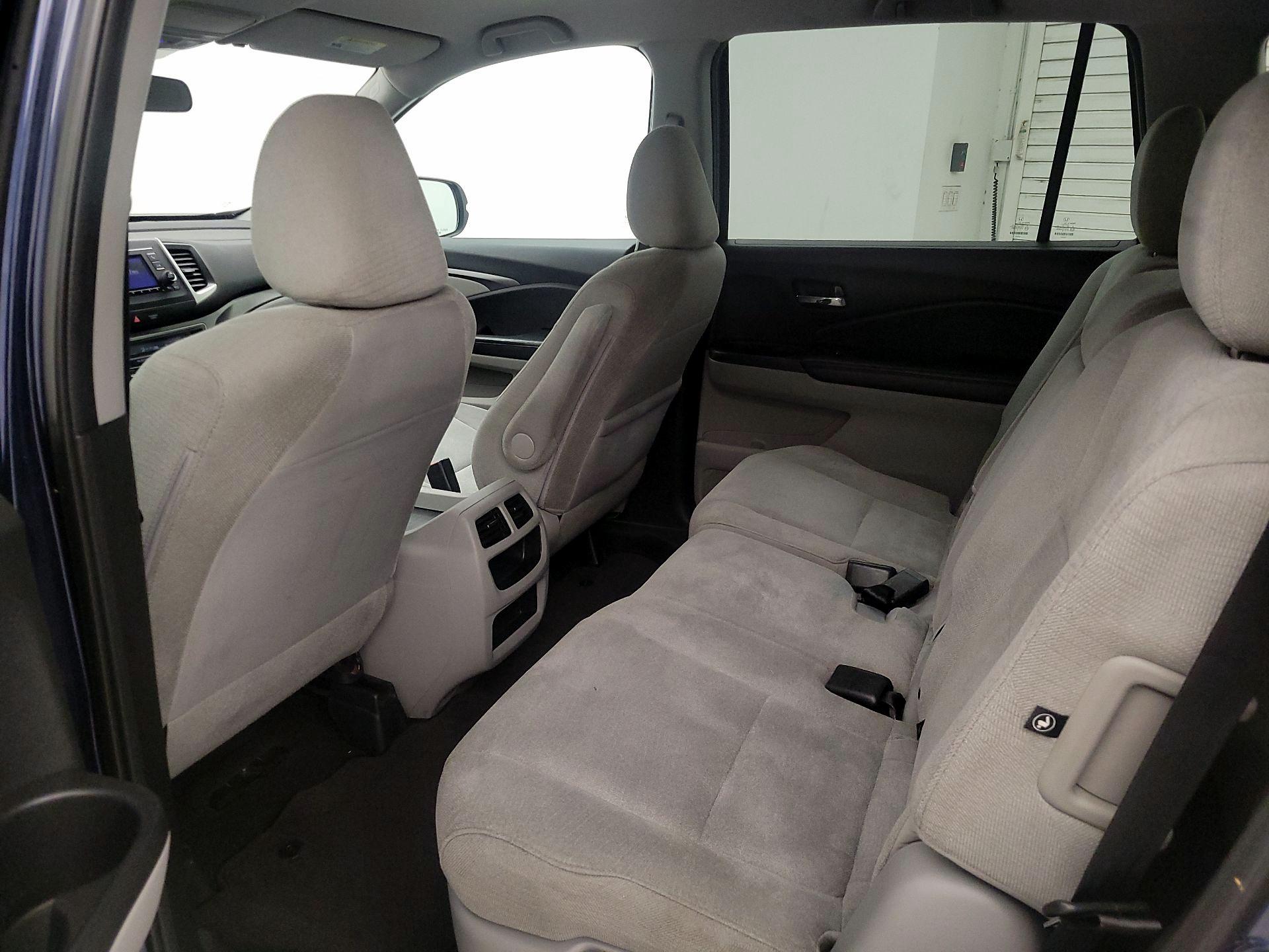 Thumbnail: 2016 Honda Pilot - 19