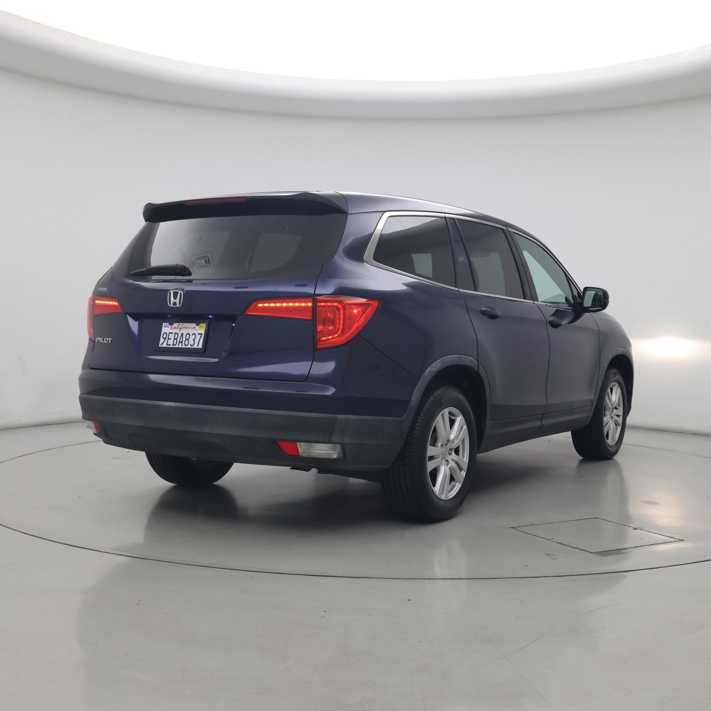 Thumbnail: 2016 Honda Pilot - 8