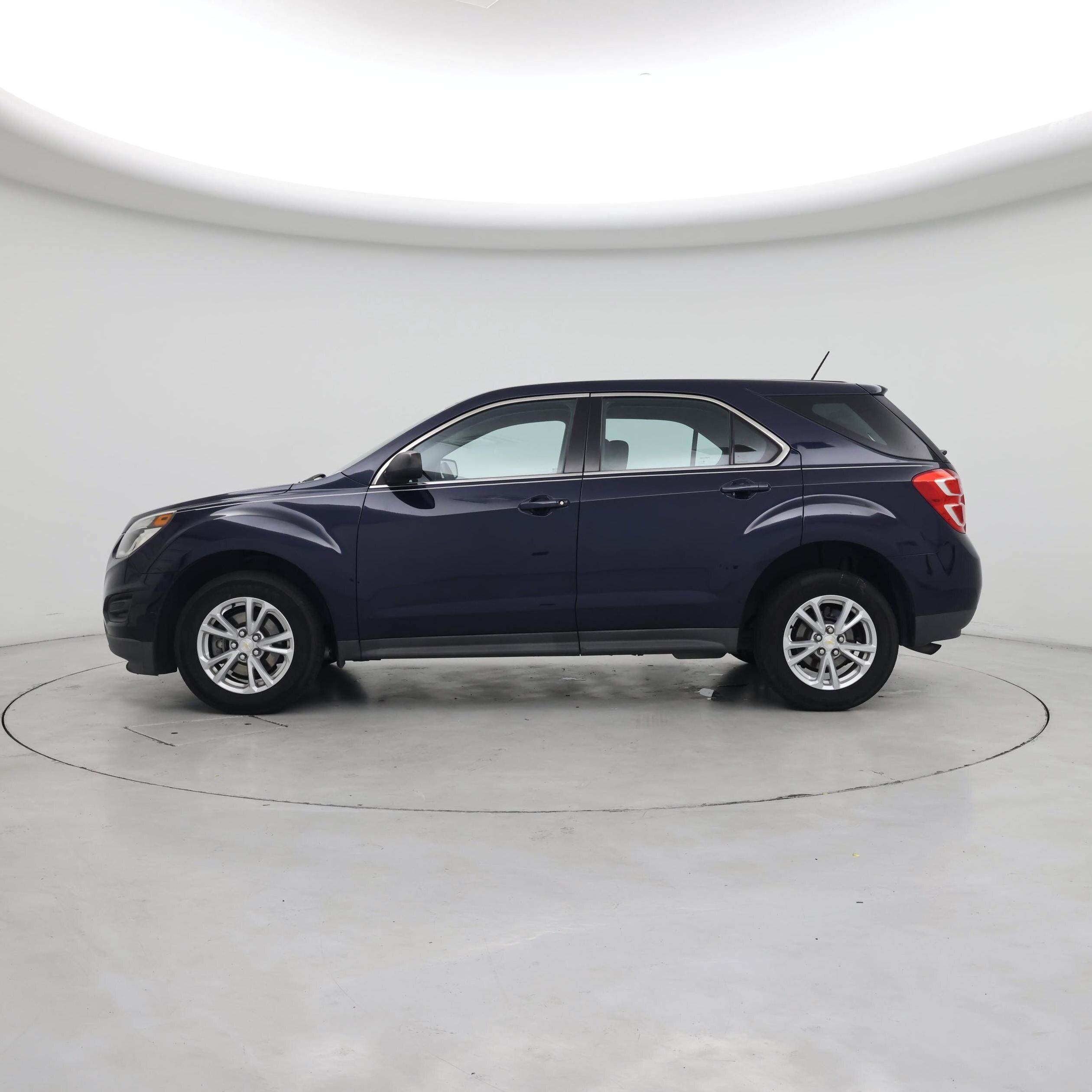 Thumbnail: 2017 Chevrolet Equinox - 3