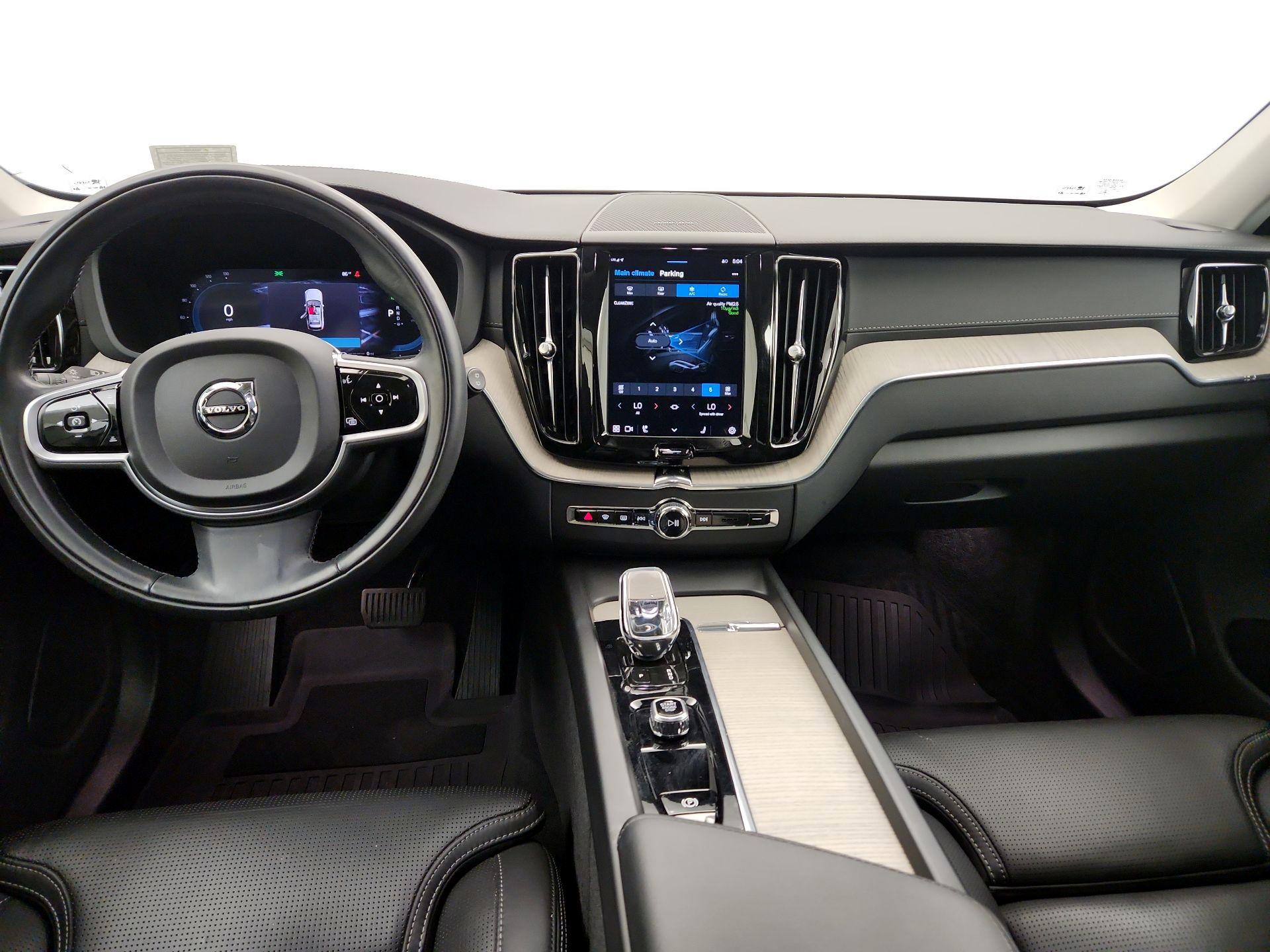 Thumbnail: 2022 Volvo XC60 - 9