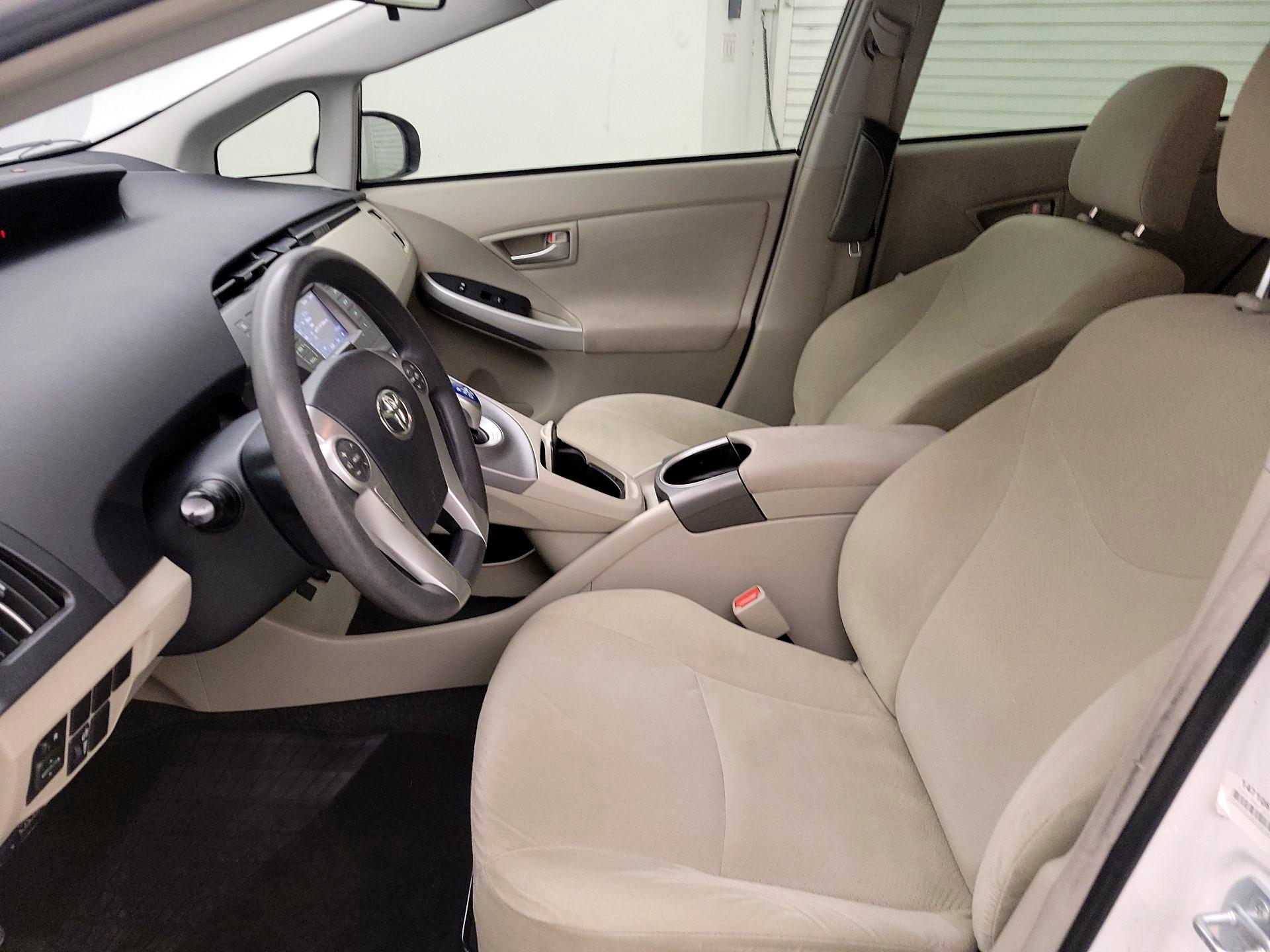 Thumbnail: 2014 Toyota Prius - 11