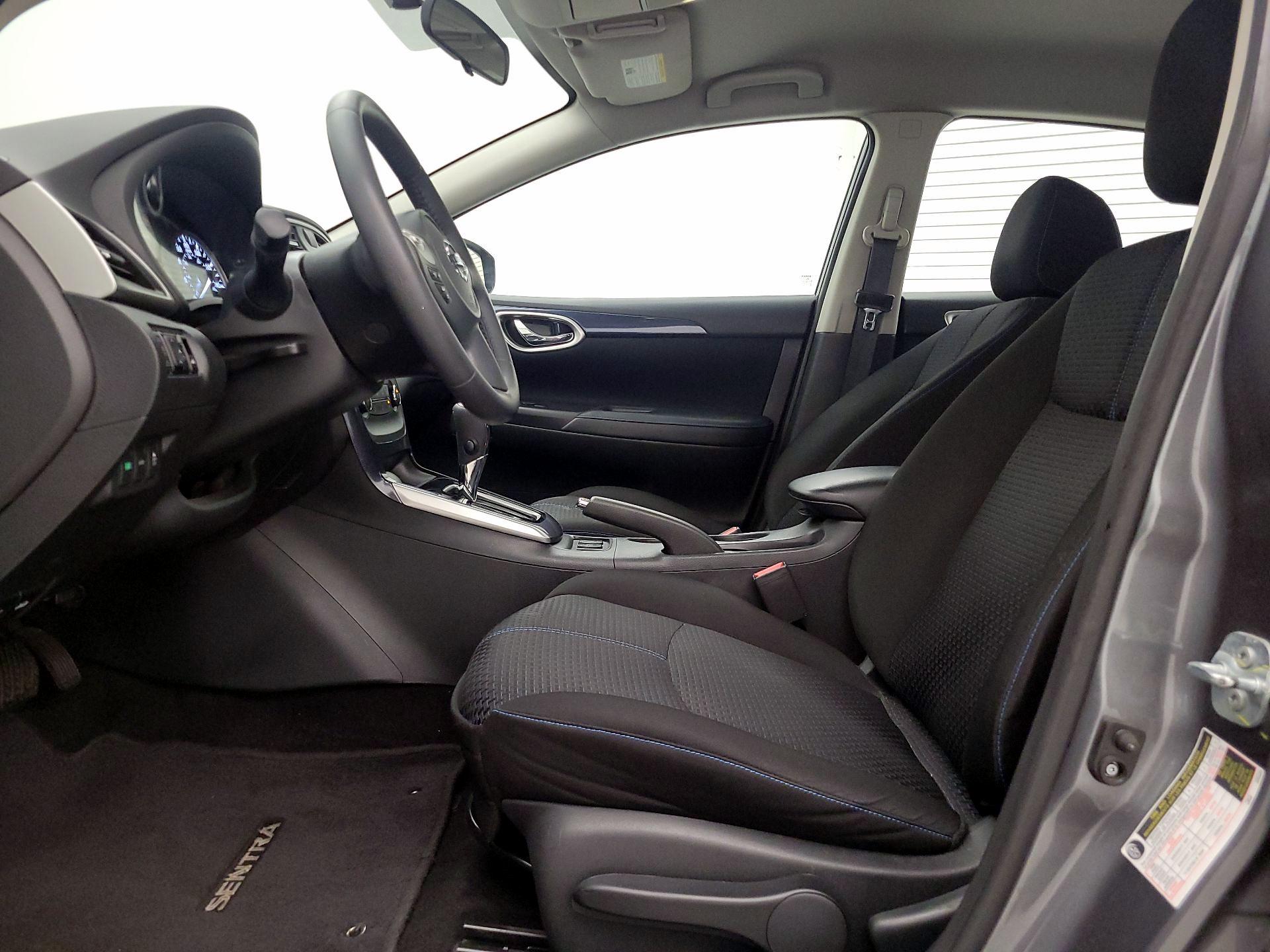 Thumbnail: 2016 Nissan Sentra - 11