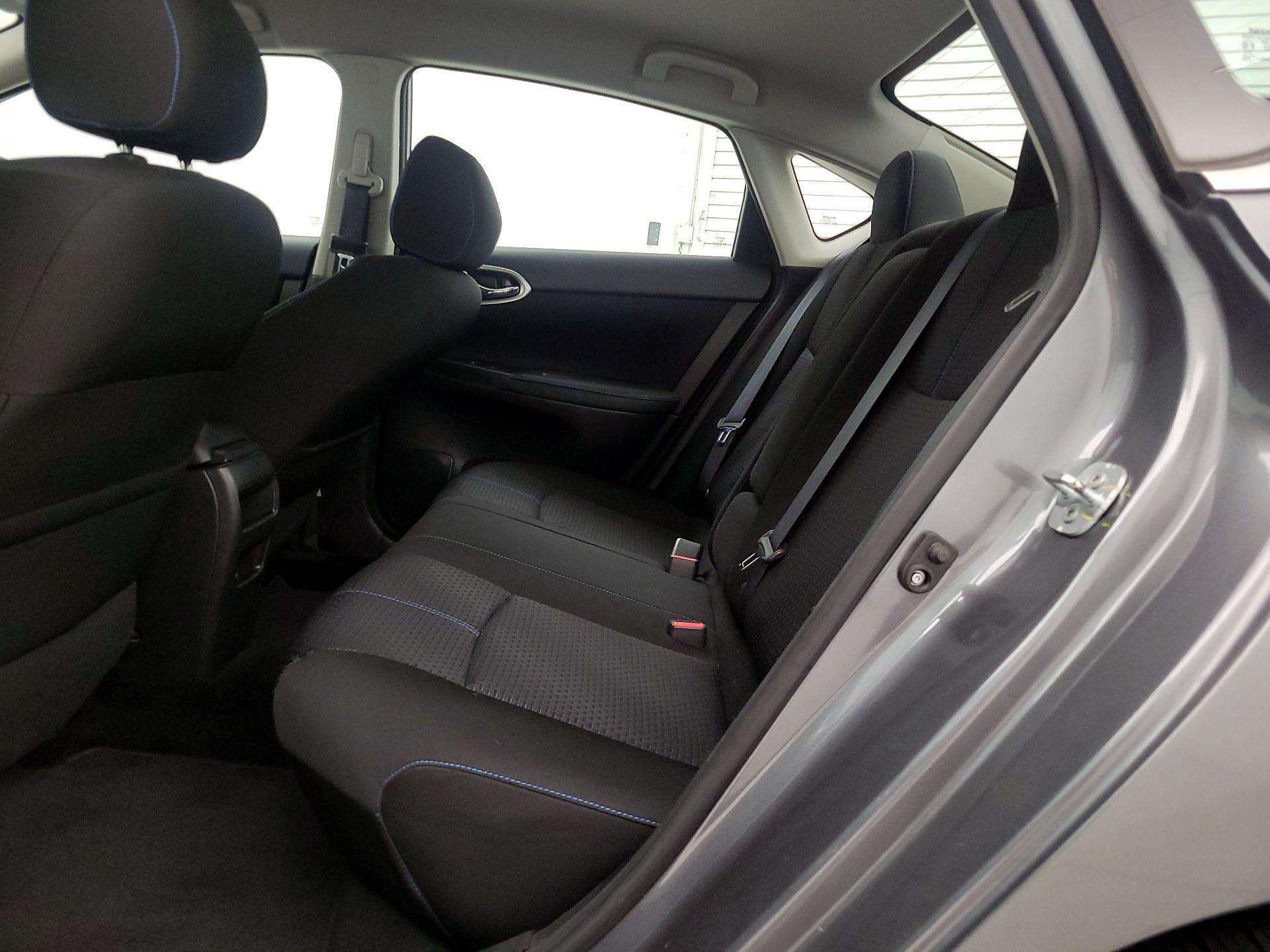 Thumbnail: 2016 Nissan Sentra - 19