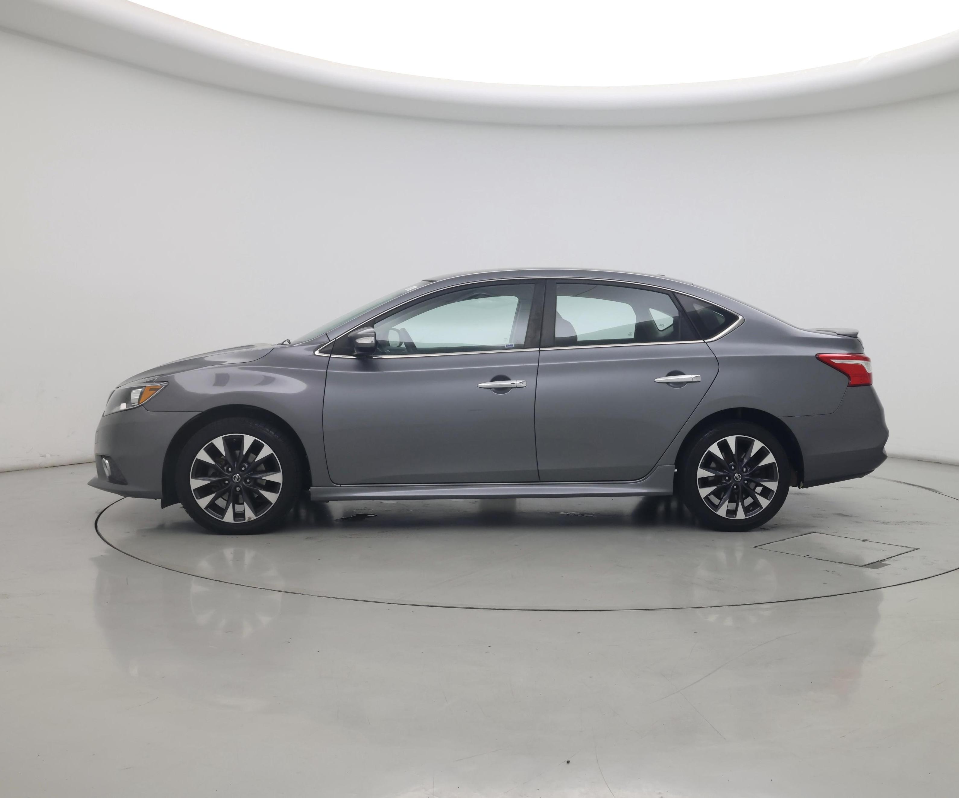 Thumbnail: 2016 Nissan Sentra - 3