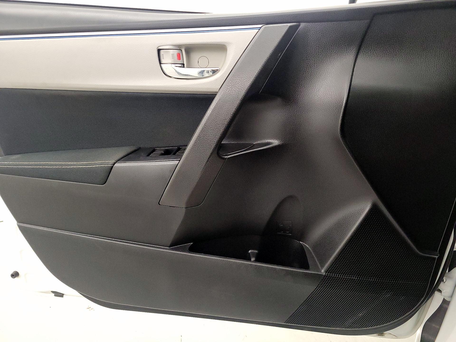 Thumbnail: 2016 Toyota Corolla - 12