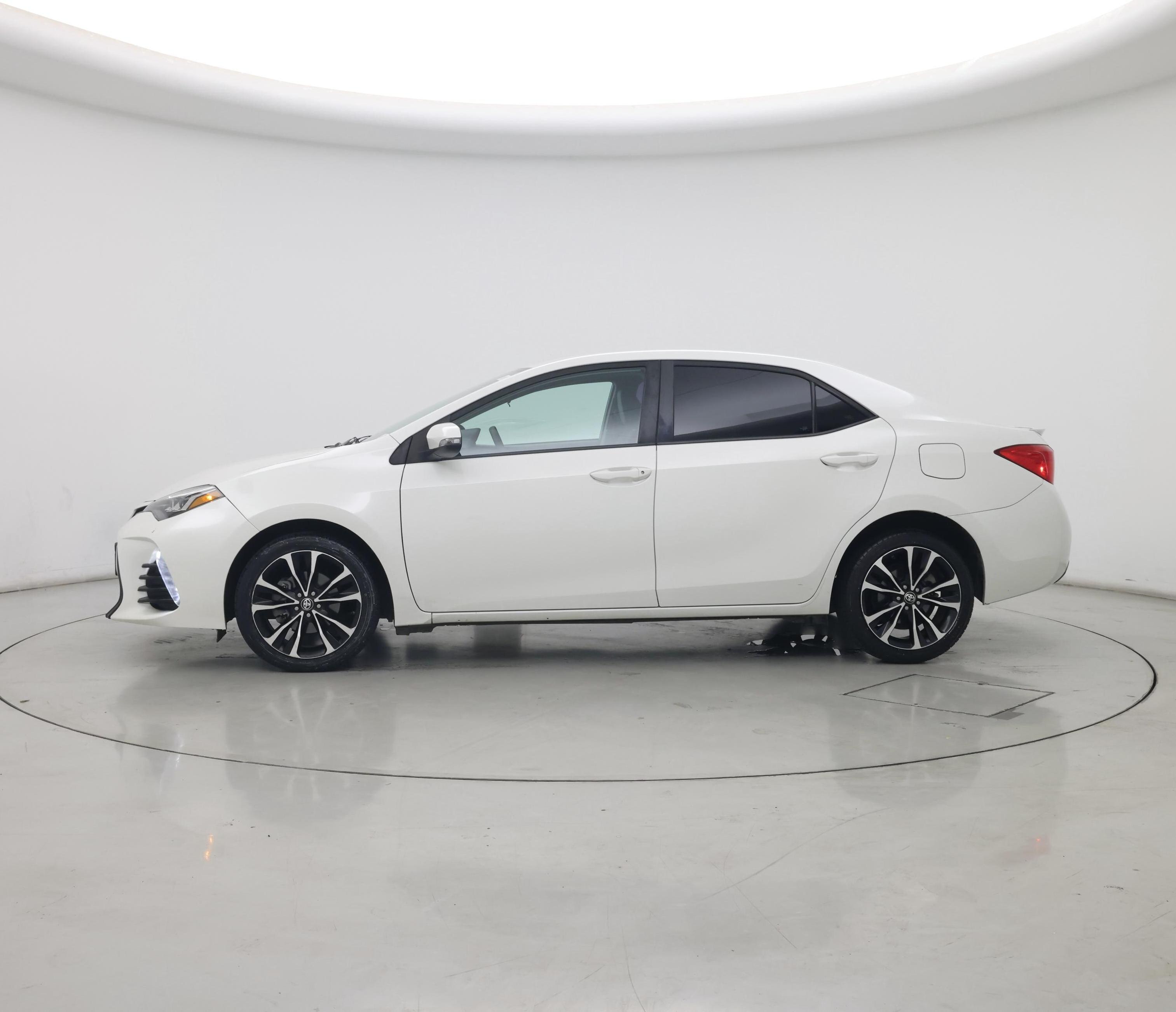 Thumbnail: 2019 Toyota Corolla - 3