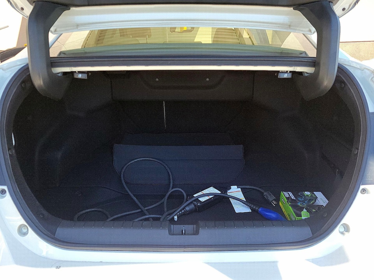 Trunk/Cargo (Seats Up)